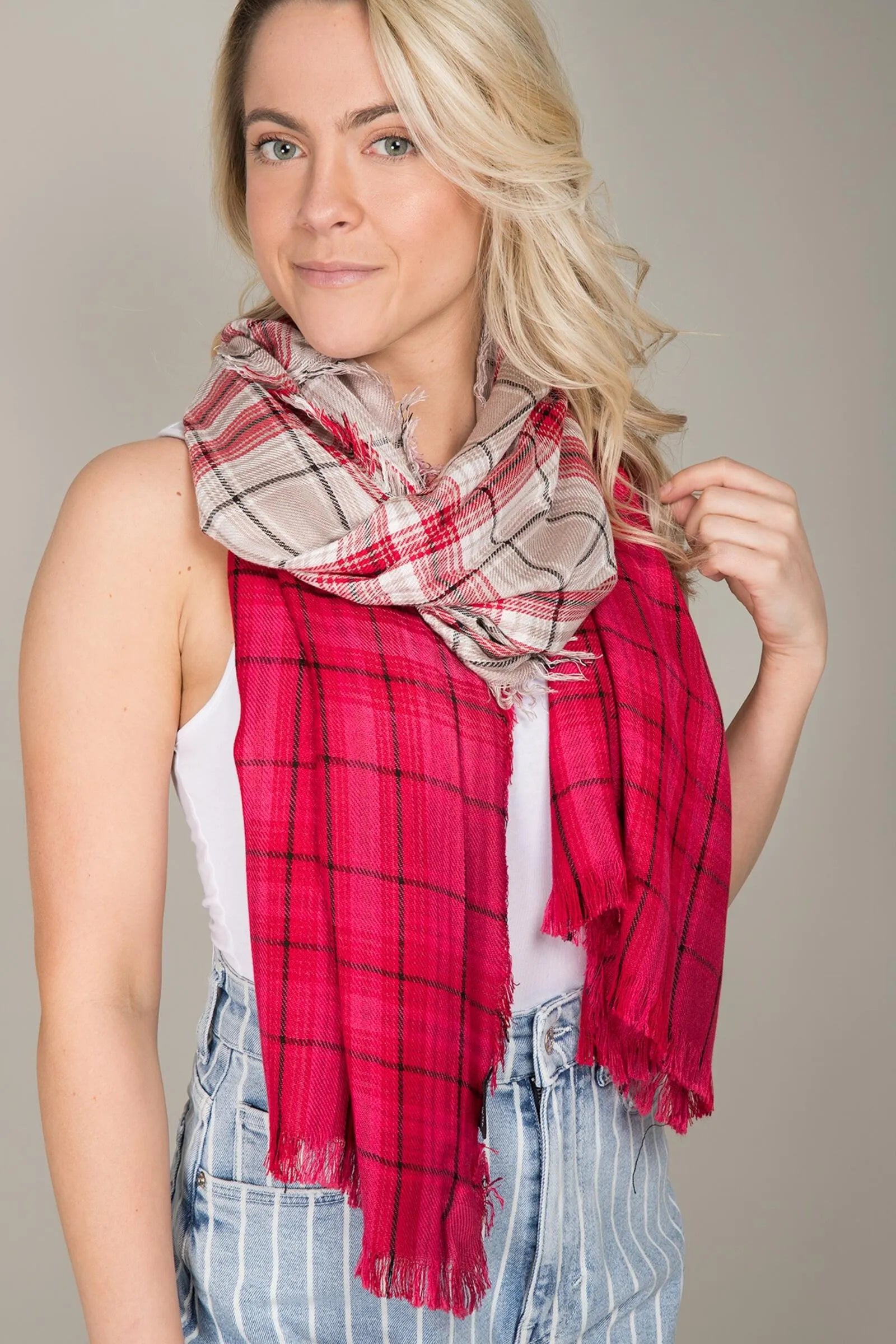 Queens Plaid Ombre Scarf - Soft Winter Fashion Accessory for Women, Stylish Wrap Shawl for Fall & Christmas Outfits, Perfect Gift for Her