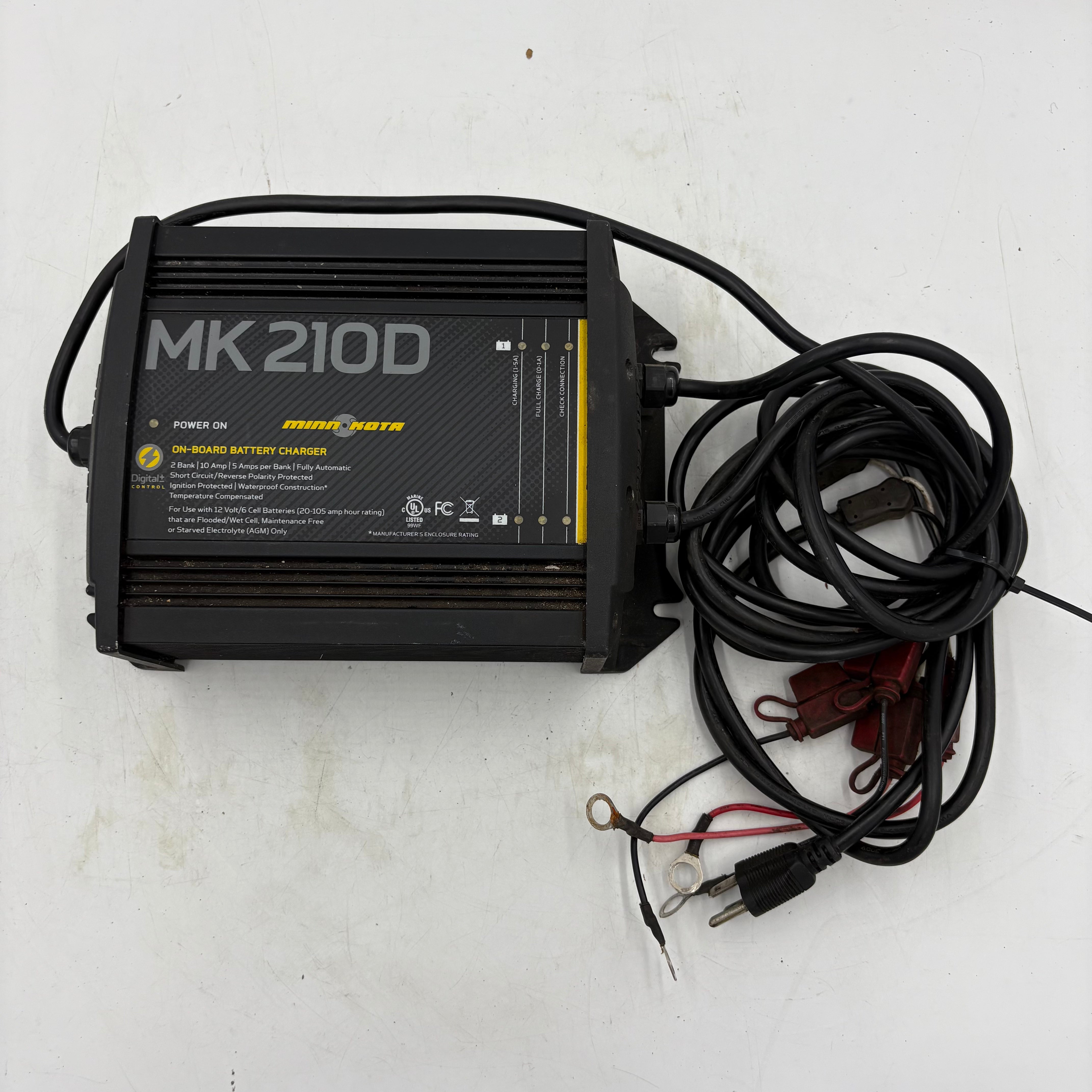 Minn Kota MK 210D Trolling Motor - Freshwater & Saltwater Compatible - Quiet & Powerful Electric Outboard Motor for Boats, Kayaks, and Canoes - Perfect for Fishing, Hunting, and Water Sports