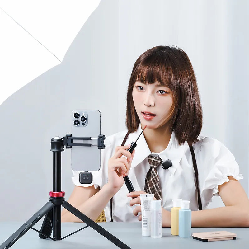 Ulanzi A30 Wireless Lavalier Microphone - Compact Clip-on Mic with Noise Reduction for Smartphones, DSLR, YouTube, TikTok, Vlogging & Live Streaming