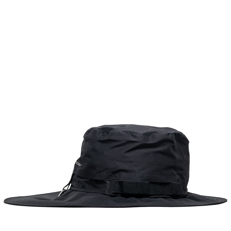 Nike ACG Apex Bucket Hat - Black/Reflective Silver Waterproof Sun Hat for Hiking, Camping & Outdoor Adventures