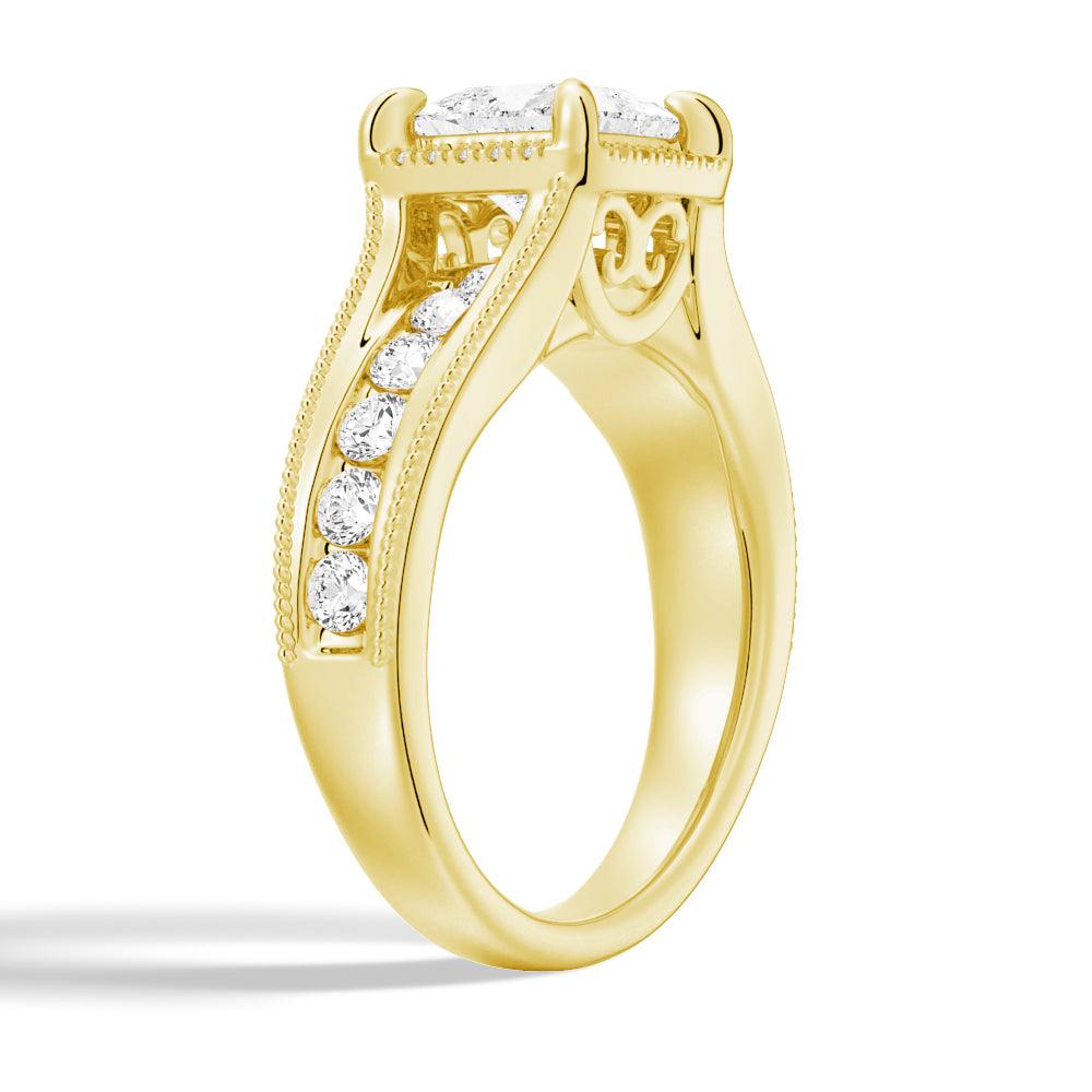 Vintage Milgrain Princess & Round Cut Moissanite Engagement Ring for Women - Perfect for Proposals, Weddings & Anniversaries