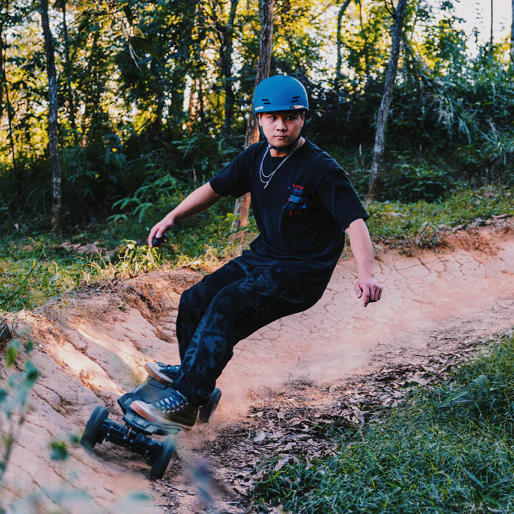 Exway Atlas Carbon 2023 4WD All-Terrain Electric Skateboard - 31 MPH Top Speed, 18 Mile Range, Belt Drive System for Off-Road & Commuting | Perfect for Adventure, Urban Travel & Last-Mile Transportation