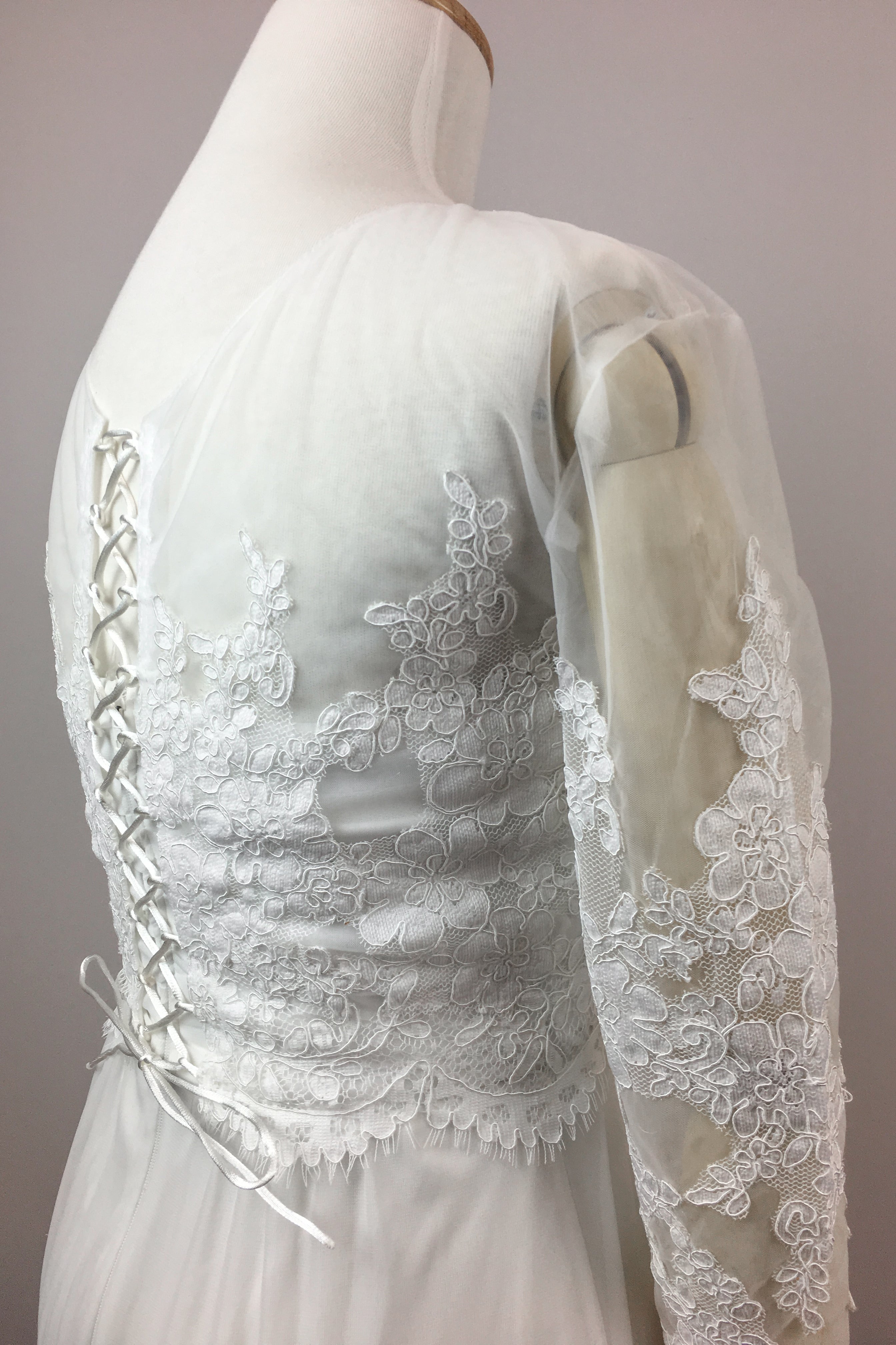 Elegant Lace Bolero Top for Brides - Summer Wedding Cover Up - Perfect for Beach Weddings, Outdoor Ceremonies & Photoshoots