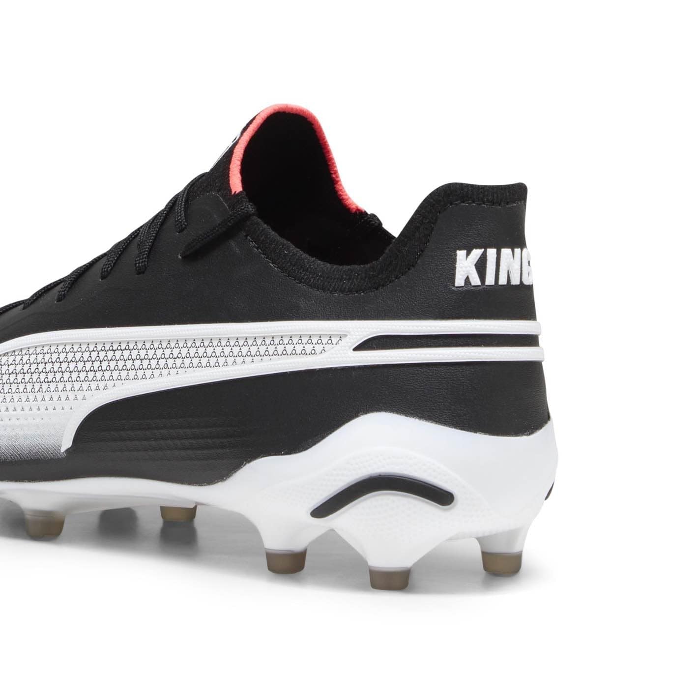 PUMA KING ULTIMATE FG/AG Soccer Cleats - Lightweight Football Shoes for Men - Firm Ground & Artificial Turf - Perfect for Professional Matches & Training Sessions
