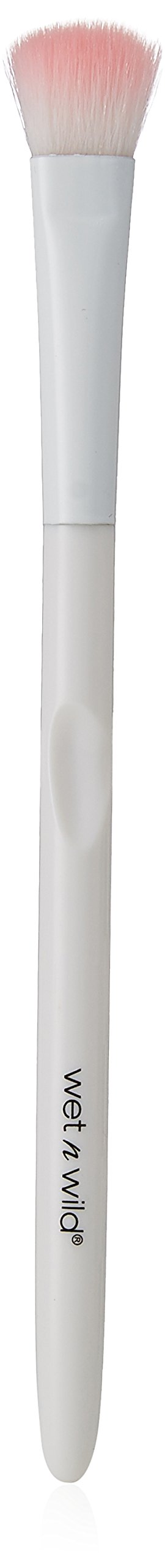 Wet n Wild EC786 Professional Makeup Brush - Soft White Synthetic Bristles for Flawless Foundation & Concealer Application - Perfect for Everyday Makeup & Professional Use