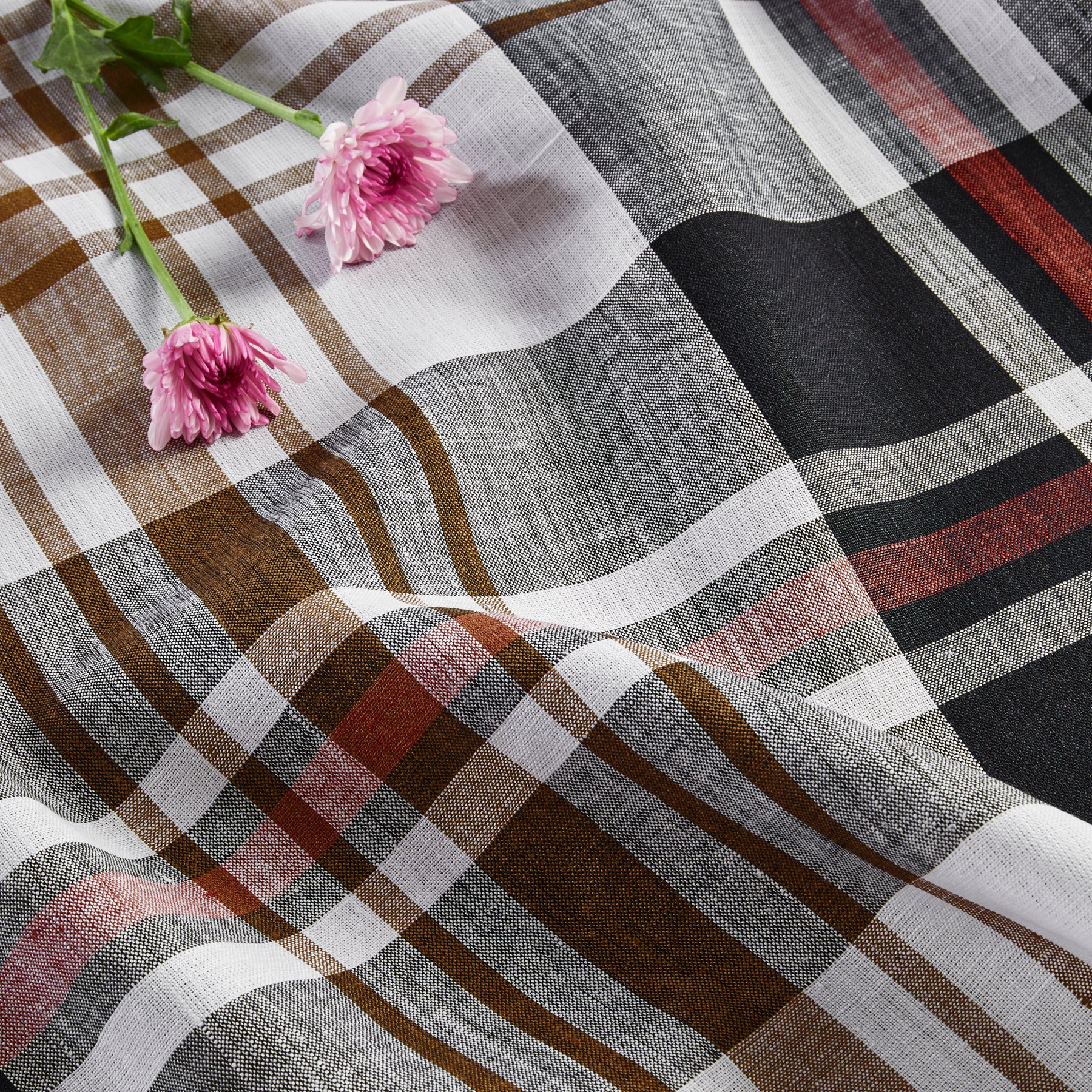 Premium Oxford Plaid Placemats Set of 4 - Waterproof & Heat-Resistant Table Mats for Dining Room, Kitchen, or Party Decor - Elegant Home Tableware Accessories