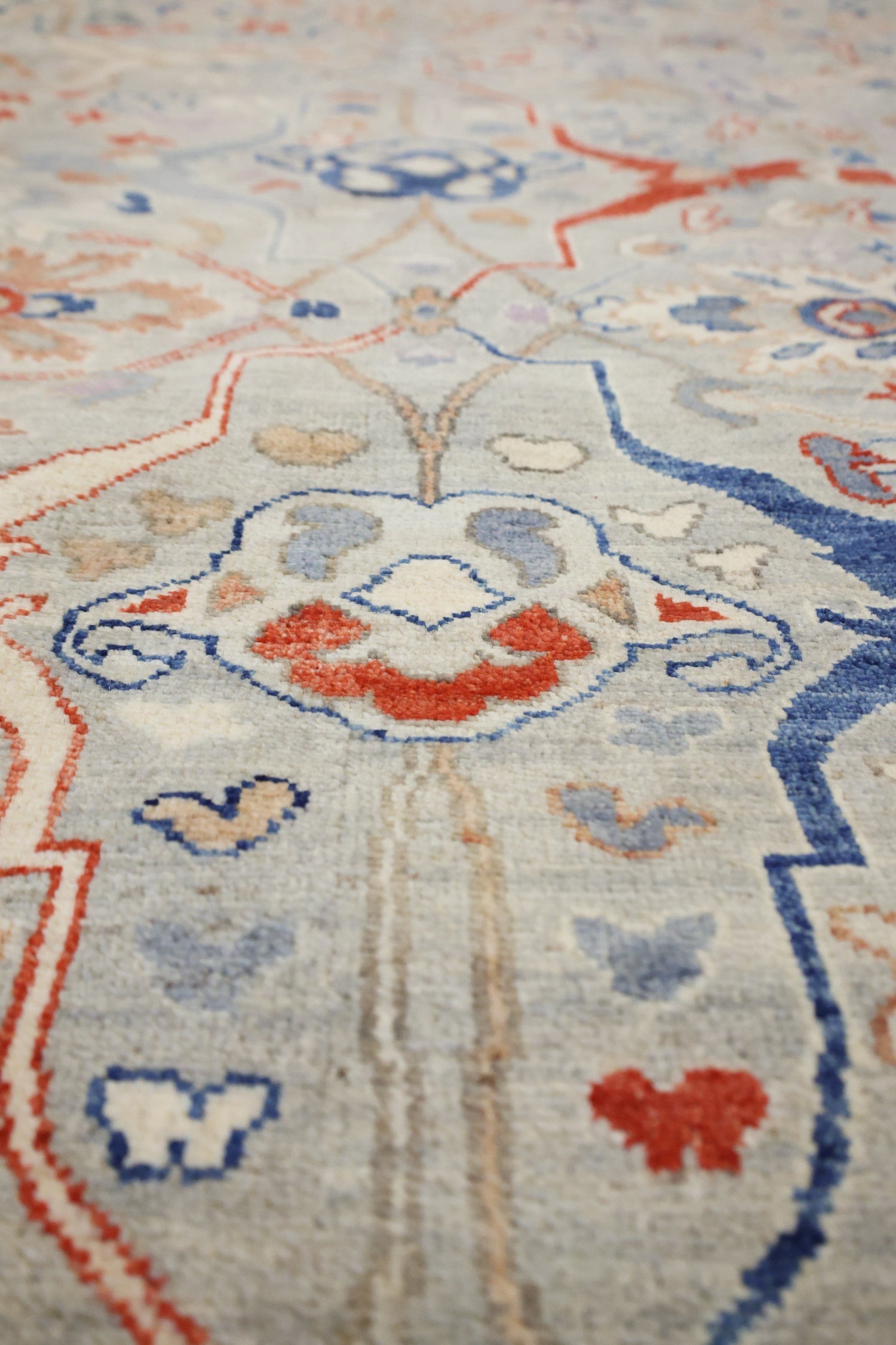 Arabesque Handwoven Traditional Rug J69879 - Authentic Oriental Design for Living Room, Bedroom & Home Decor