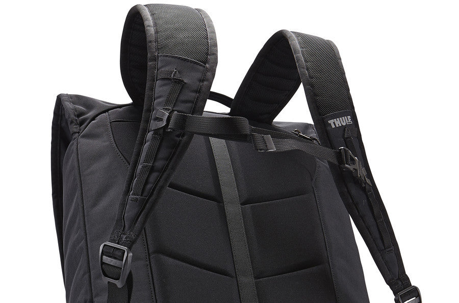 Thule Paramount Daypack 29L - Lightweight Hiking Backpack for Men & Women, Water-Resistant Travel Daypack with Laptop Sleeve - Perfect for Commuting, Hiking & Outdoor Adventures