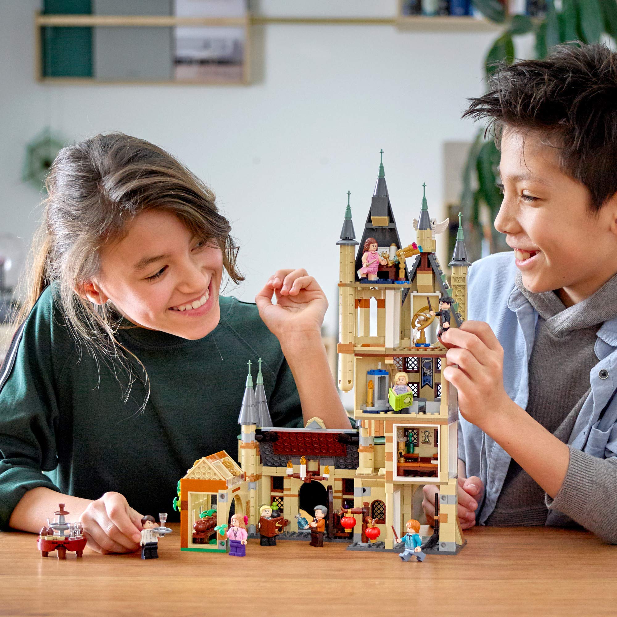 LEGO Harry Potter Hogwarts Astronomy Tower 75969 Building Set - 8 Minifigures Including Harry Potter & Draco Malfoy | Wizarding World Castle Playset | STEM Educational Toy for Kids | Perfect Birthday Gift for Boys & Girls | Creative Play & Collectible Display