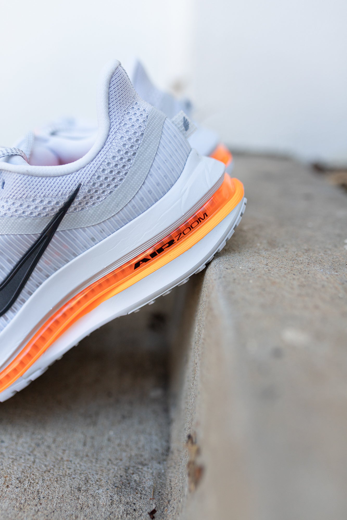 Men's Nike Air Zoom Pegasus 40 Running Shoes - Lightweight Cushioned for Training, Jogging & Road Running - Breathable Mesh for Comfort & Support