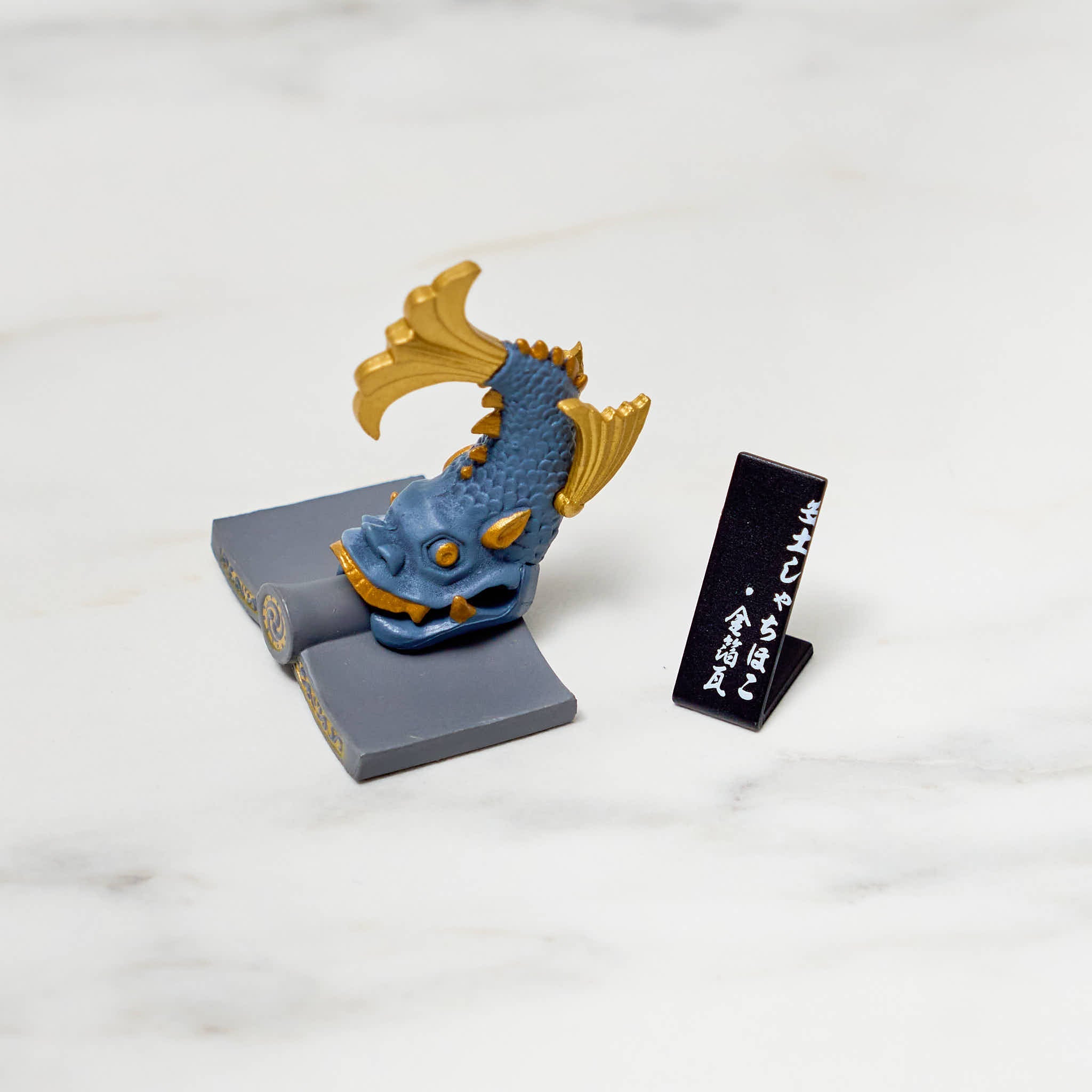 Authentic Sengoku Period Historical Artifacts Replica Set - 6 Piece Collectible Gacha Capsule for Japanese History Enthusiasts & Display Decor