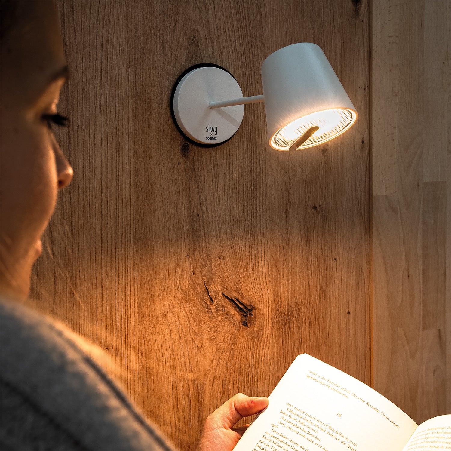 Portofino White Magnetic Light with Placemat and Pad - Perfect for Kitchen Countertops, Dining Tables, and Home Decor