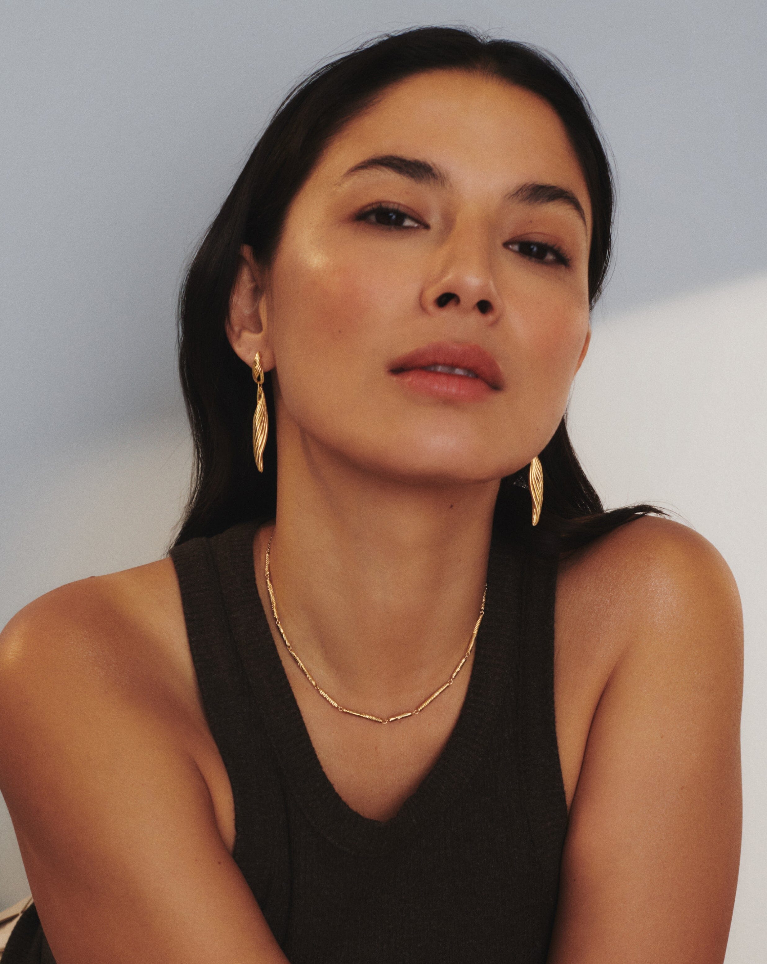 Trendy Wavy Ridge Chain Choker Necklace for Women - Elegant Layered Gold & Silver Statement Piece | Perfect for Parties, Date Nights & Everyday Wear
