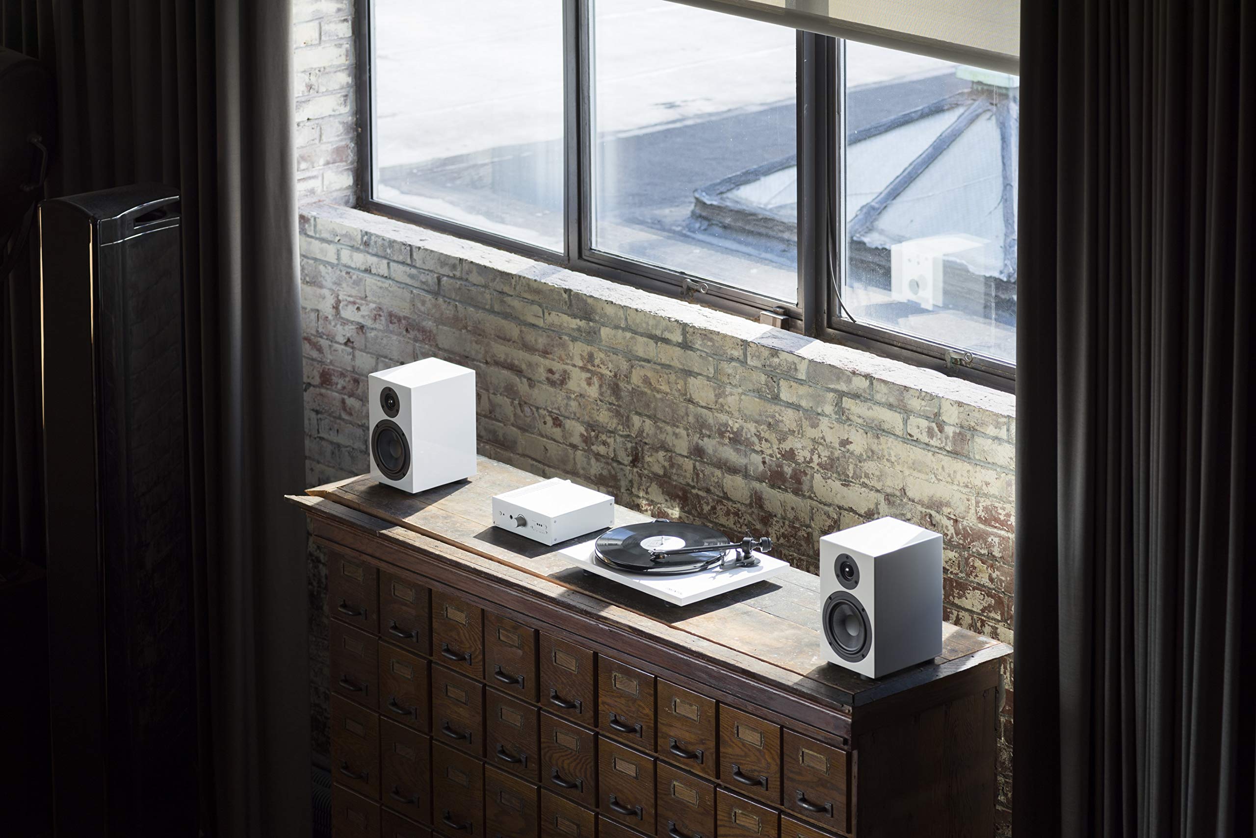 Pro Ject Speaker Box 5 2-Way Bookshelf Speakers - High Fidelity White Stereo Speakers for Home Audio, Music & Movie Theater Systems