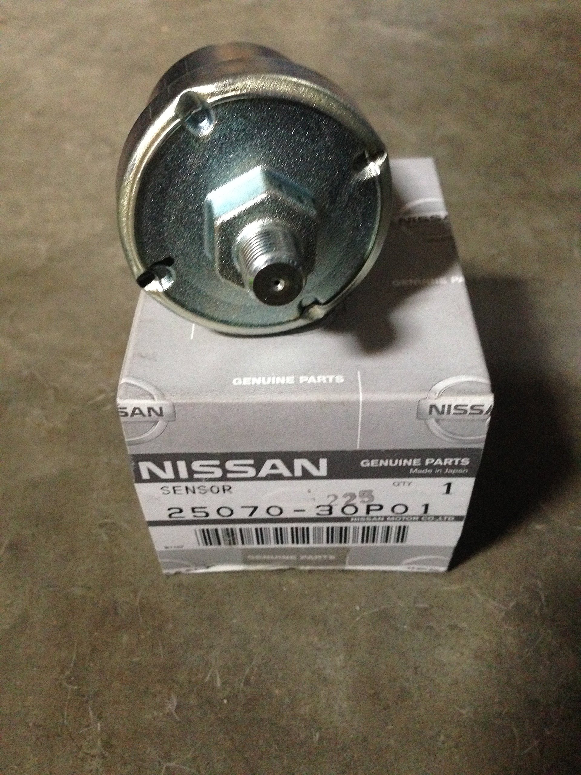 Nissan 25070-30P01 Engine Oil Pressure Switch - Replacement Part for Nissan Vehicles | Perfect for Engine Maintenance & Oil Pressure Monitoring