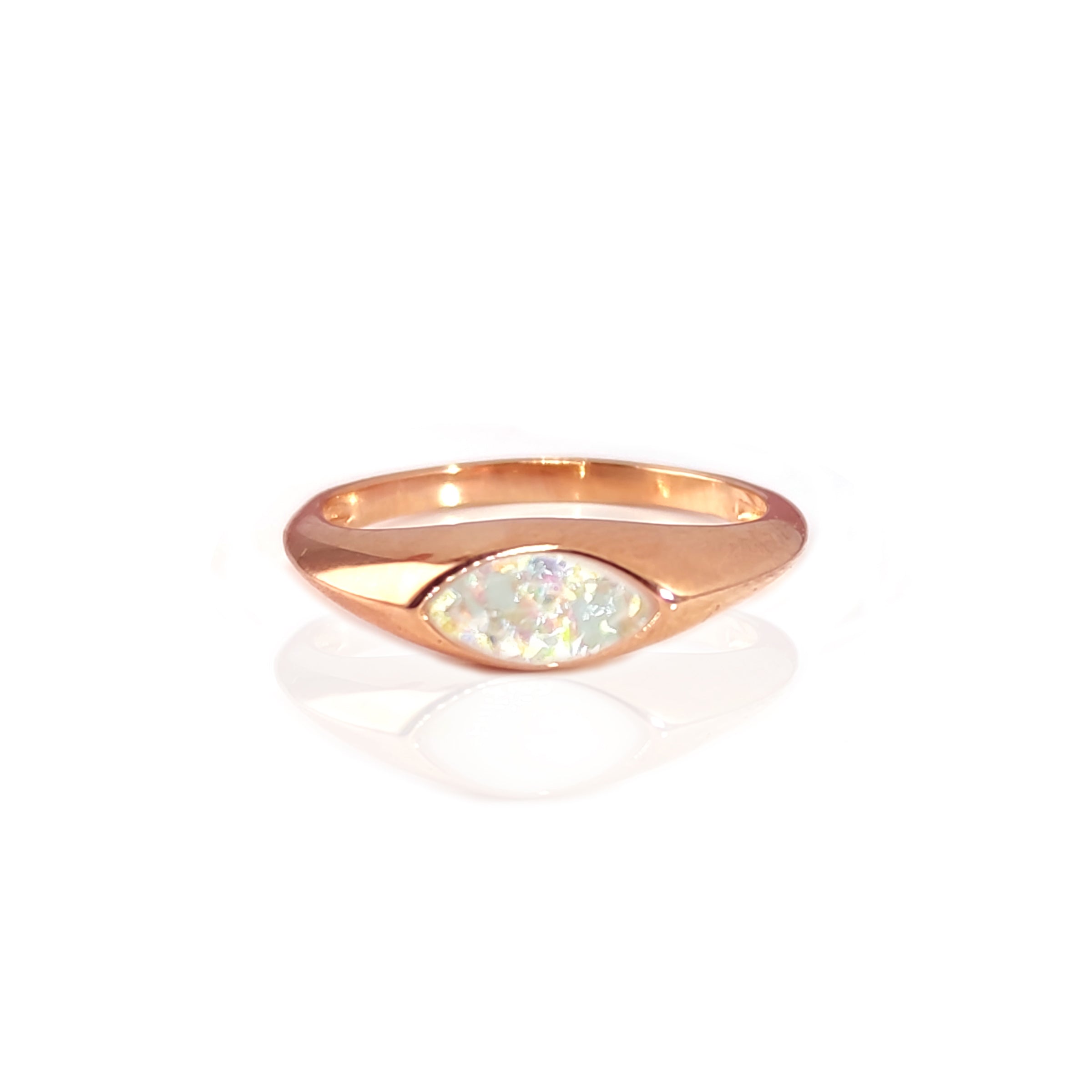 Eternal Embrace Memorial Ashes Ring - Keepsake Jewelry for Loved Ones - Perfect for Remembrance, Memorial Services & Everyday Wear