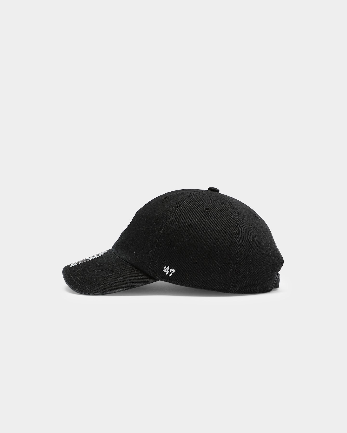 New York Yankees 47 Brand Clean Up Strapback Black Hat - Adjustable Snapback for Baseball Fans & Streetwear Style