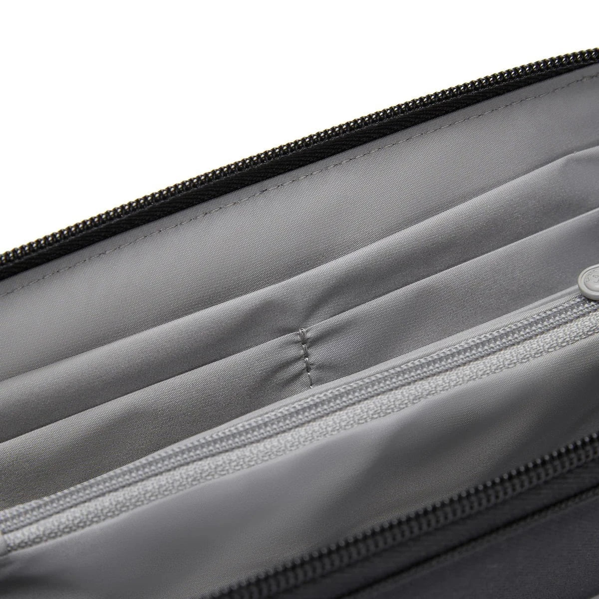 Pacsafe RFIDsafe™ RFID Blocking Continental Wallet - Secure Travel Wallet for Credit Cards & Passport - Perfect for International Trips & Daily Commute