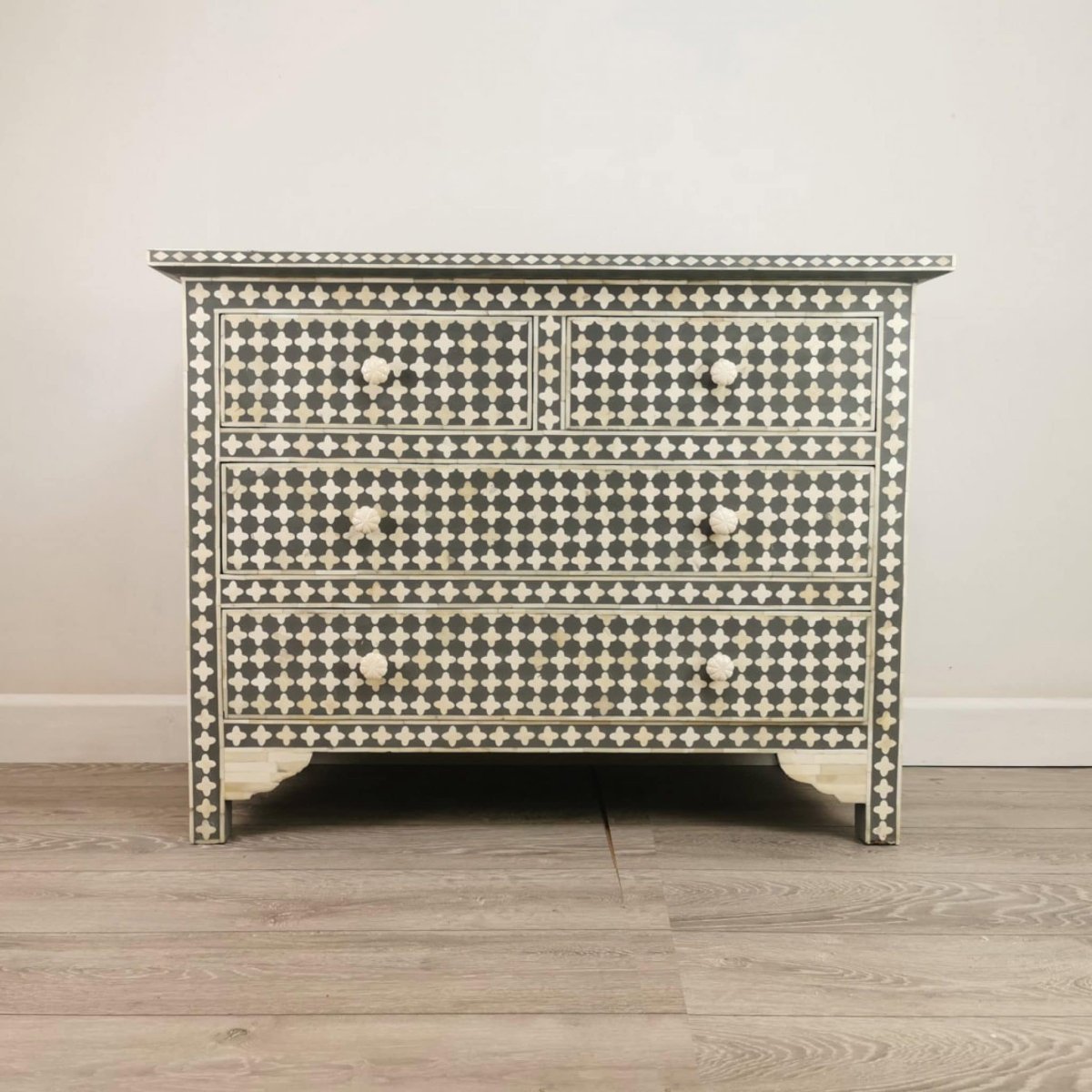 Handmade Bone Inlay Wooden Dresser - Grey Bedroom Chest of Drawers with 5 Drawers for Storage | Perfect for Master Bedroom, Guest Room & Apartment Organization