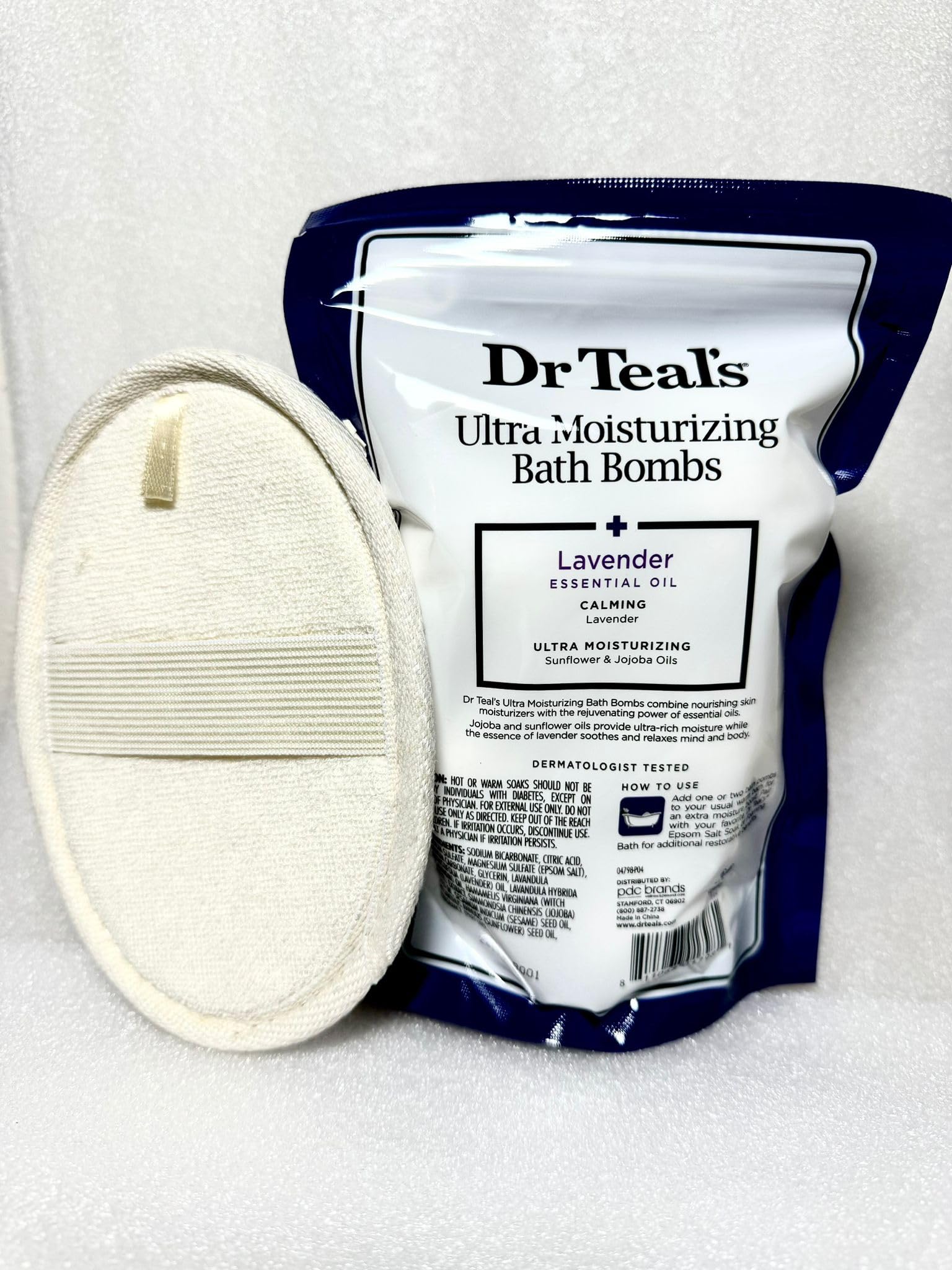 Dr. Teal's 5 Ultra Hydrating Lavender Bubble Bath Bombs with Essential Oils - Relaxing Bath Soak for Women & Men, Includes Exfoliating Pad - Perfect for Stress Relief & Self-Care at Home