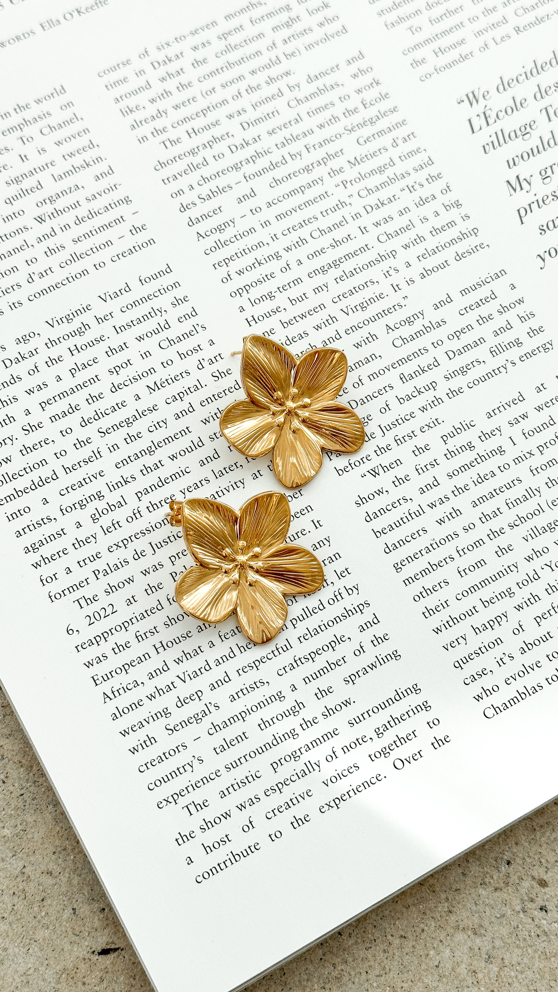 Breeze Earrings - Elegant Gold Hoop Earrings for Women | Perfect for Everyday Wear & Special Occasions