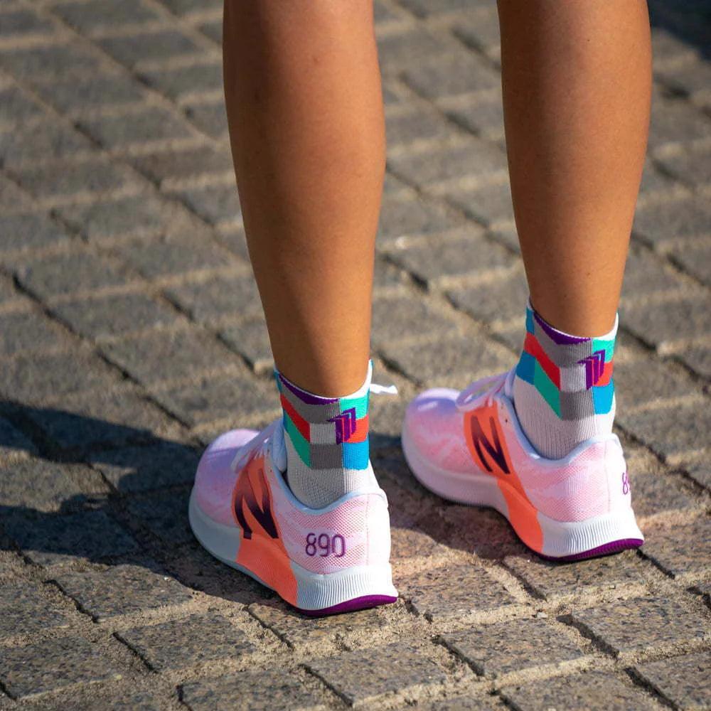 SPORCKS Art White Triathlon Socks - Breathable Running Socks for Men & Women - Perfect for Cycling, Marathon & Triathlon Competitions