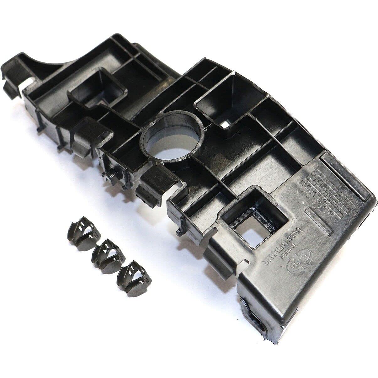 Chevrolet Silverado 1500 2014-2015 Front Right Bumper Bracket GM1033118 - Perfect Fit for Off-Road & Daily Driving