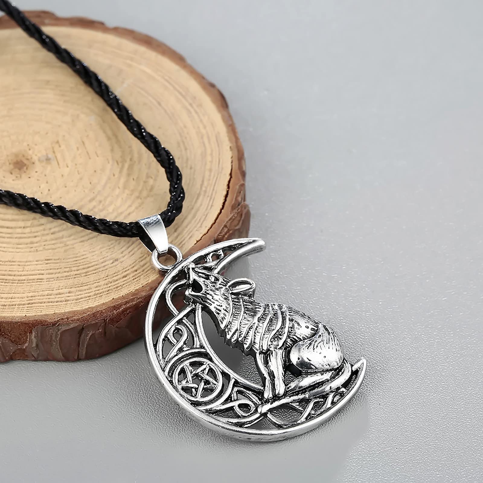 Elegant Women's Moon & Wolf Pendant Necklace - Adjustable Choker for Women & Men - Perfect for Casual Wear, Parties & Gifts (One Size)