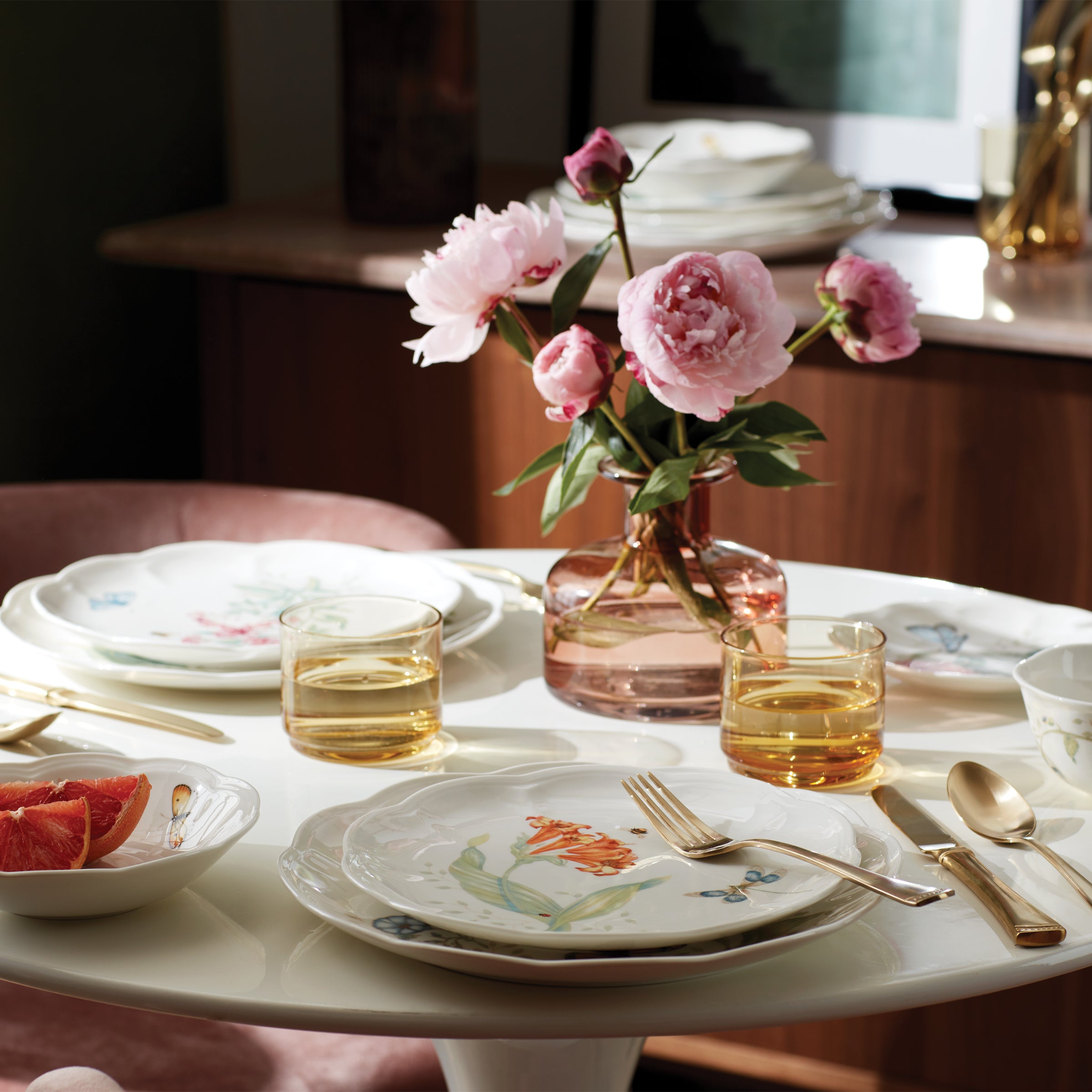 Butterfly Meadow 28-Piece Dinnerware Set - Porcelain Plates, Bowls & Mugs for Family Dining, Dinner Parties & Everyday Use
