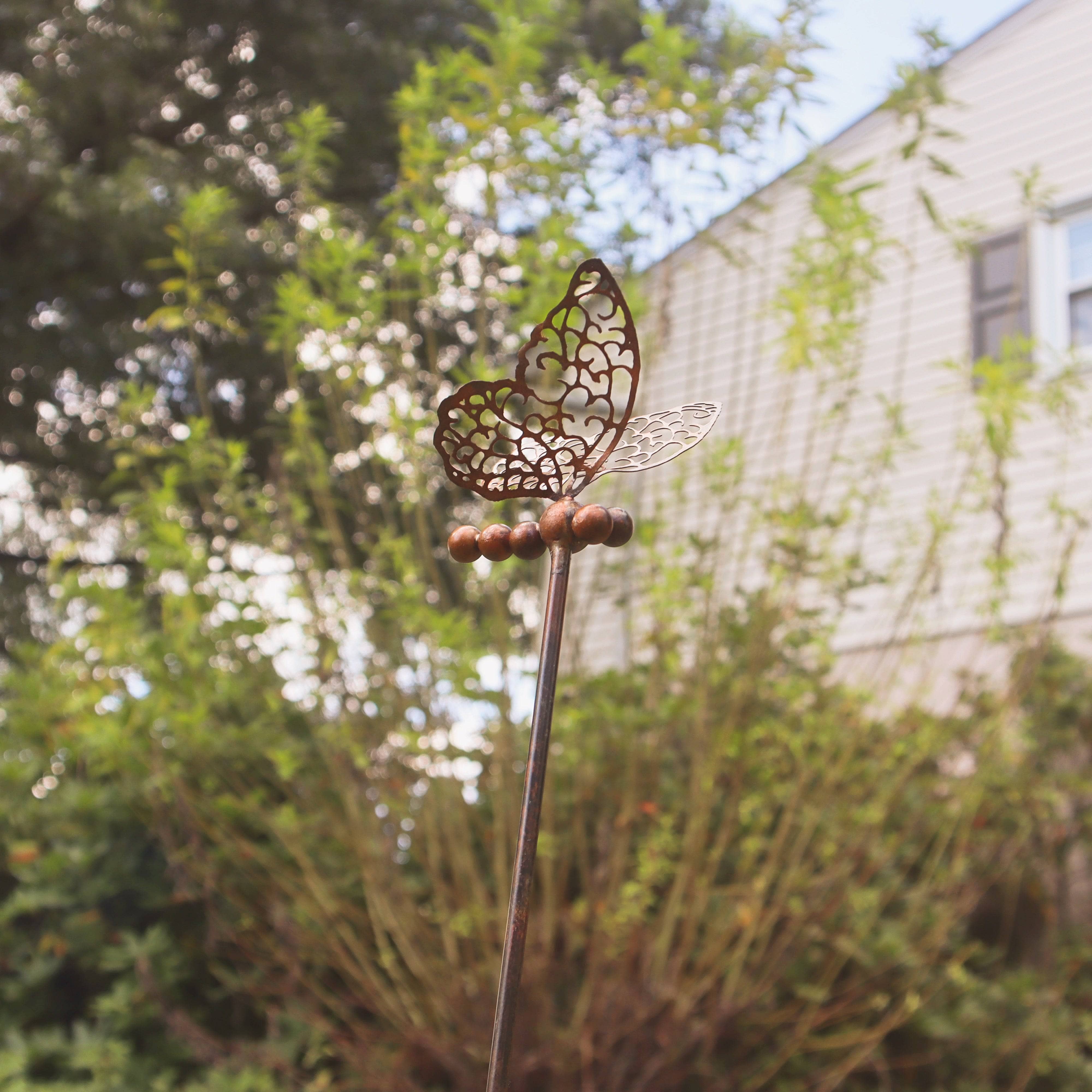 Handcrafted Openwork Dragonfly Garden Stake - Elegant Metal Yard Decor for Outdoor Flower Beds, Patio & Lawn Landscaping