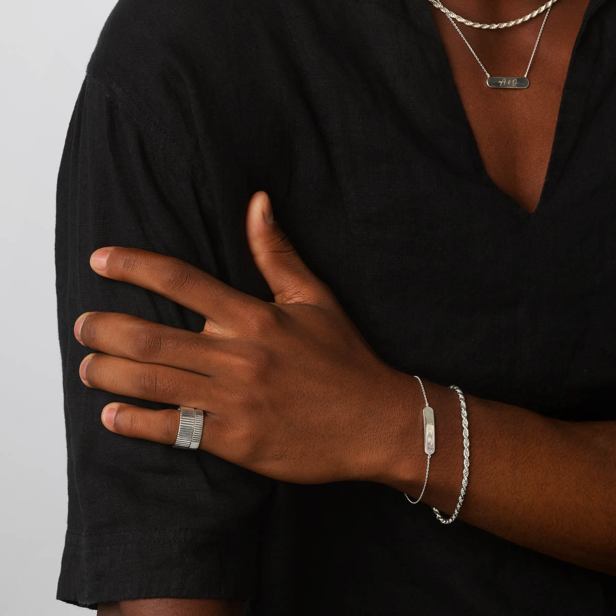 Custom Engravable Silver Bar Bracelet for Men & Women - Personalized Gift for Anniversary, Birthday, Wedding - Stylish & Elegant Jewelry for Everyday Wear