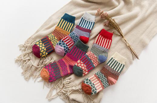 Women's Winter Thermal Socks - Cozy Fleece-Lined Thick Warm Socks for Cold Weather - Perfect for Hiking, Snow Boots & Indoor Comfort