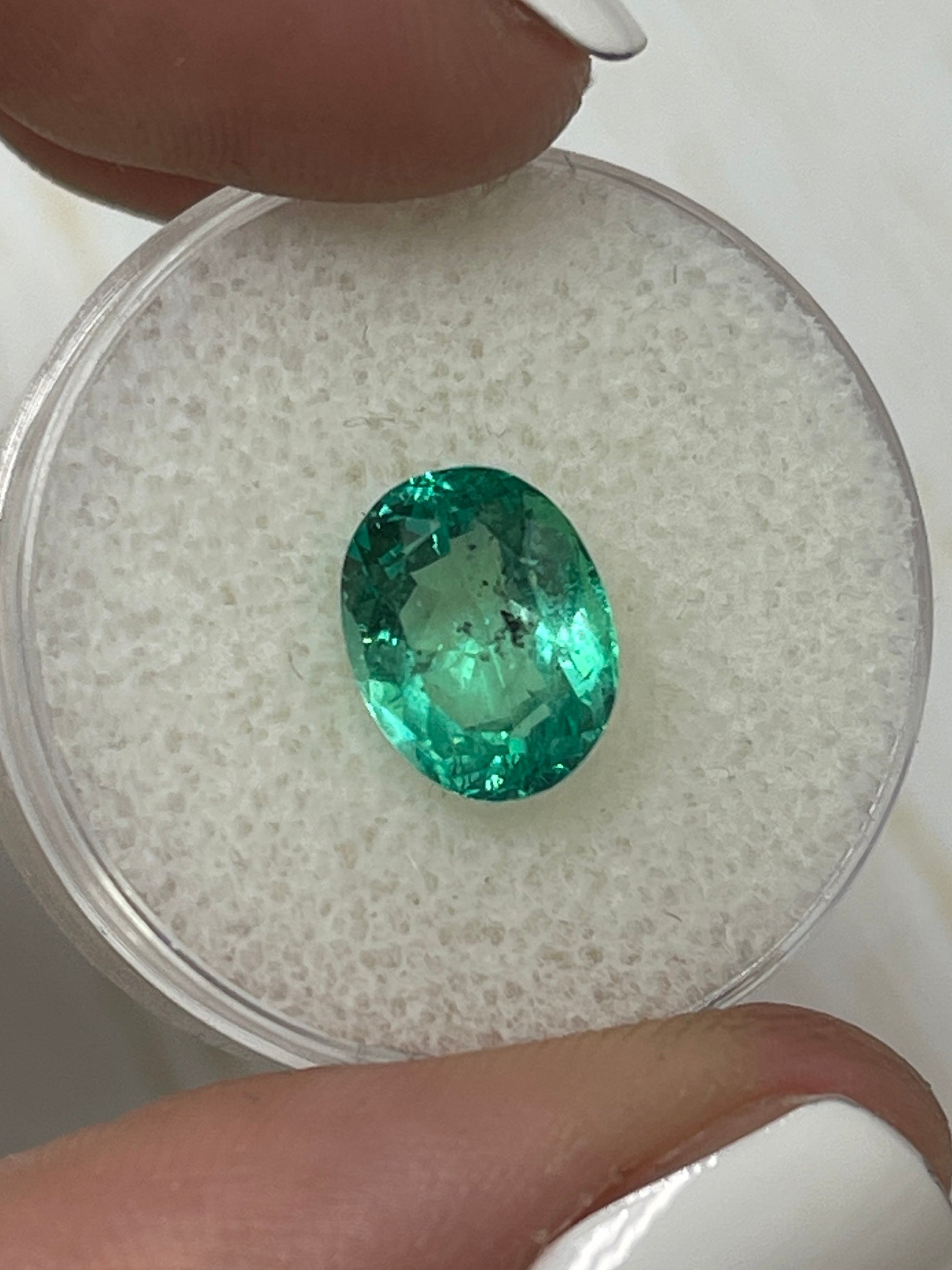 2.83 Carat 10x8mm Vivid Green Natural Colombian Emerald Gemstone - Oval Cut Loose Stone for Jewelry Making, Engagement Rings & Luxury Gifts