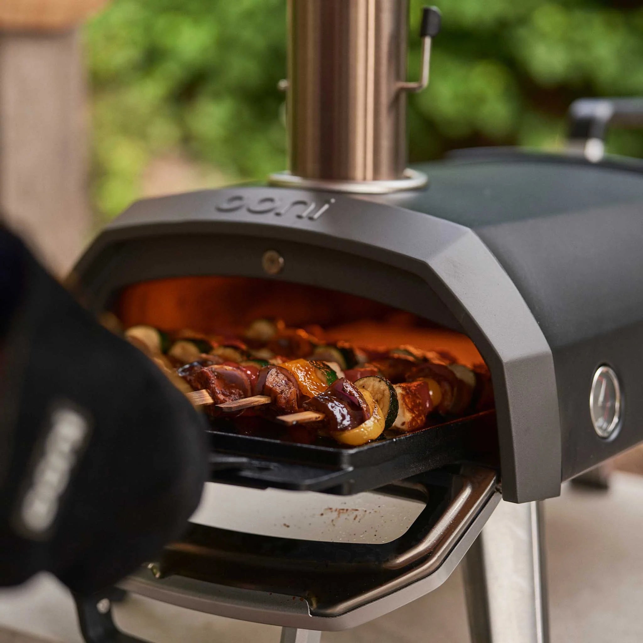 Ooni Karu 12G Multi-Fuel Outdoor Pizza Oven - Portable Wood & Gas Pizza Maker for Backyard, Camping & Tailgating
