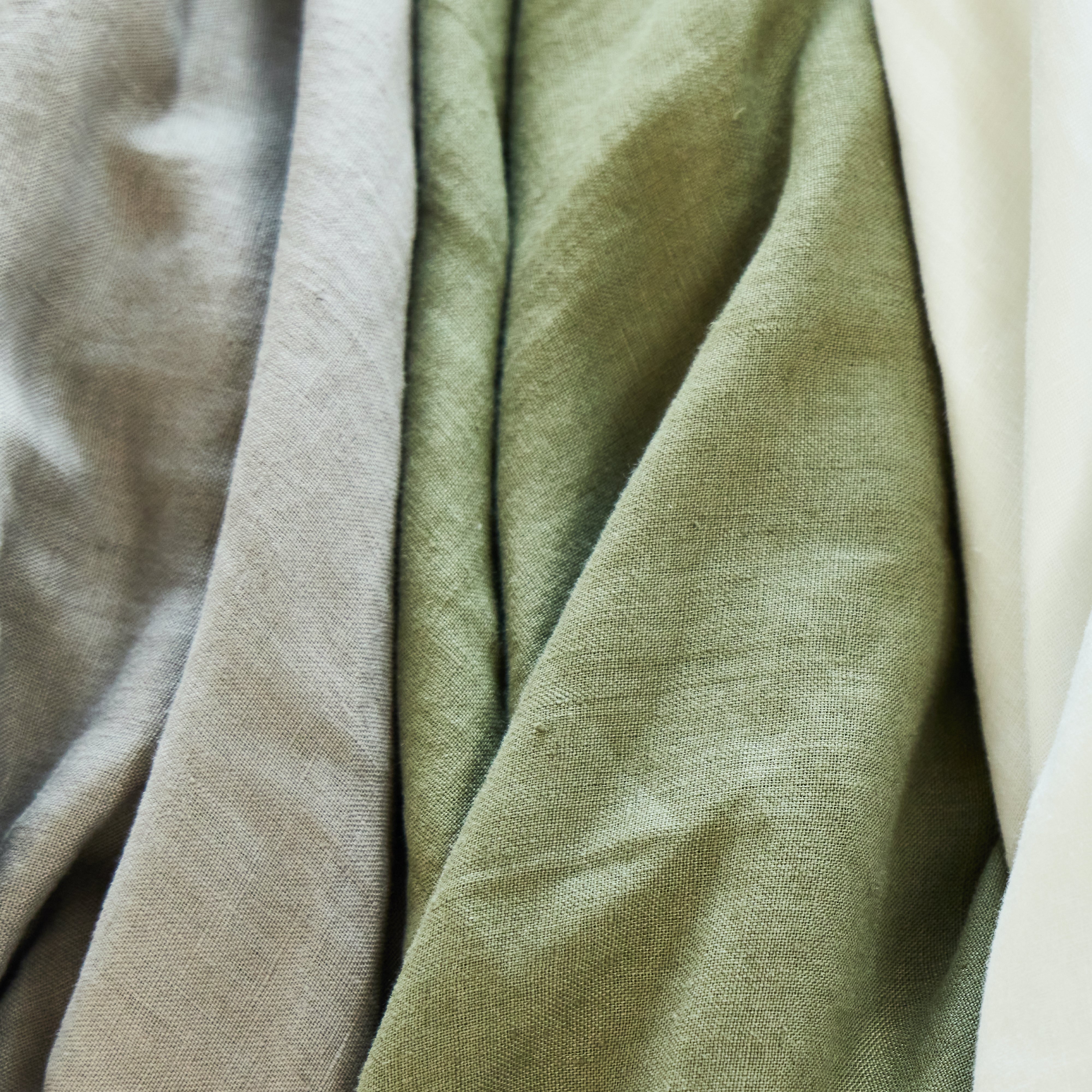 Premium 100% Natural Linen Duvet Cover Set - Breathable & Soft Bedding for All Seasons - Perfect for Master Bedroom, Guest Room & Vacation Homes