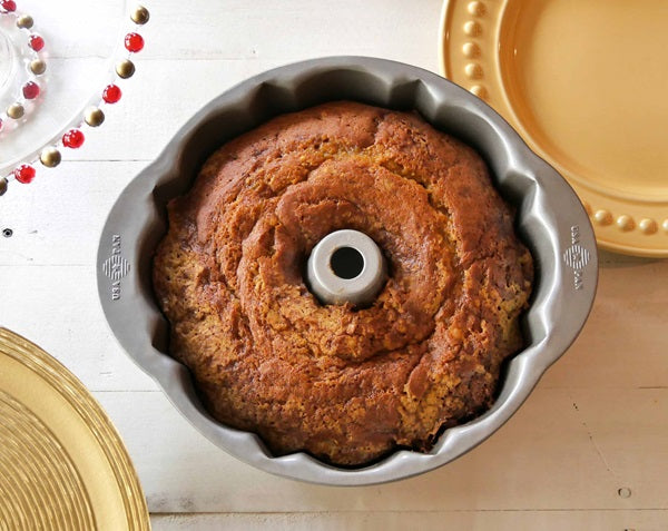 Non-Stick USA Made Fluted Bundt Pan - Perfect for Baking Cakes, Bread & Desserts | Heavy Duty Carbon Steel | Even Heat Distribution for Home & Professional Bakers
