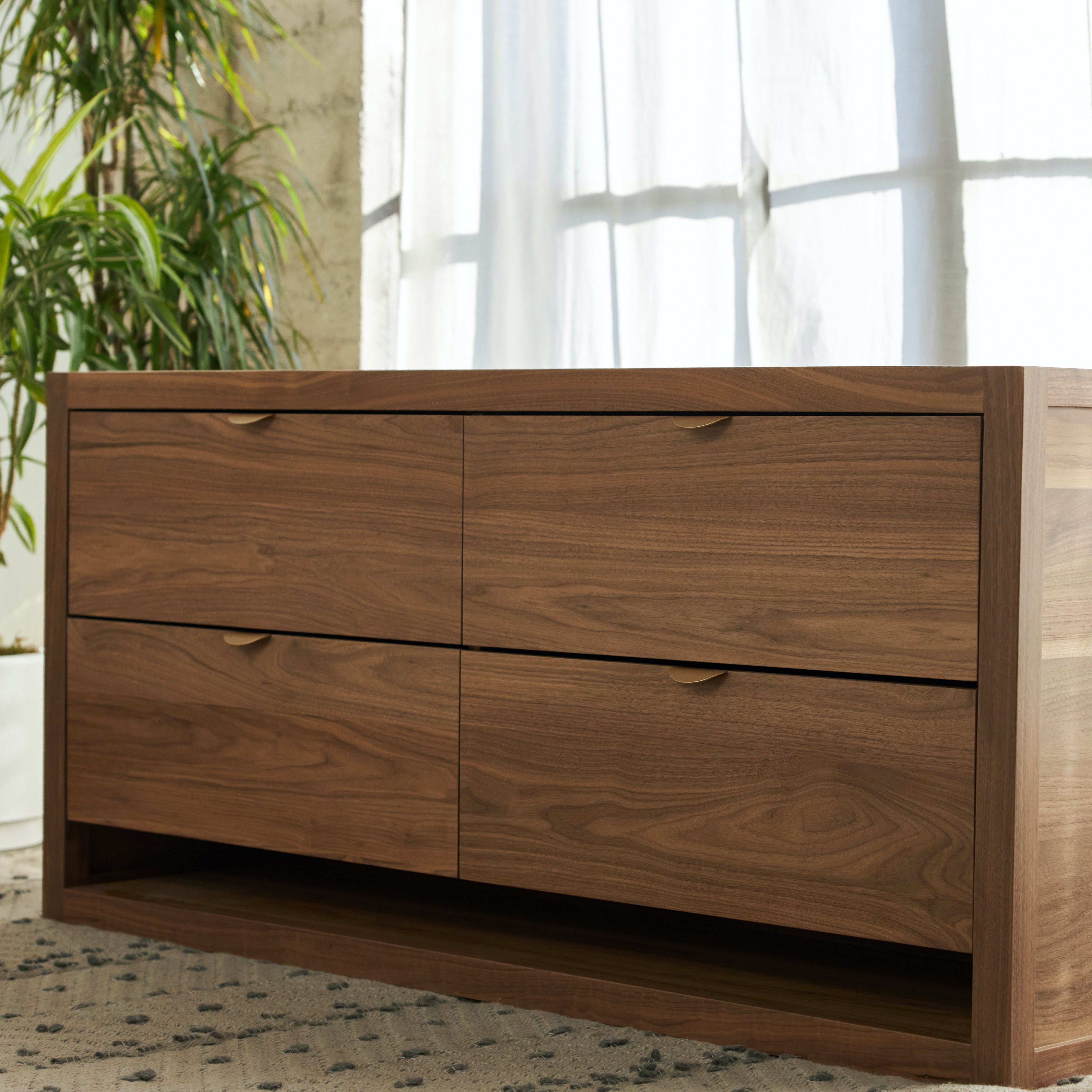 Malibu Wood Dresser - Solid Wood Bedroom Dresser with 6 Drawers, Modern Storage Cabinet for Clothes & Accessories | Perfect for Bedroom, Living Room & Guest Room Organization