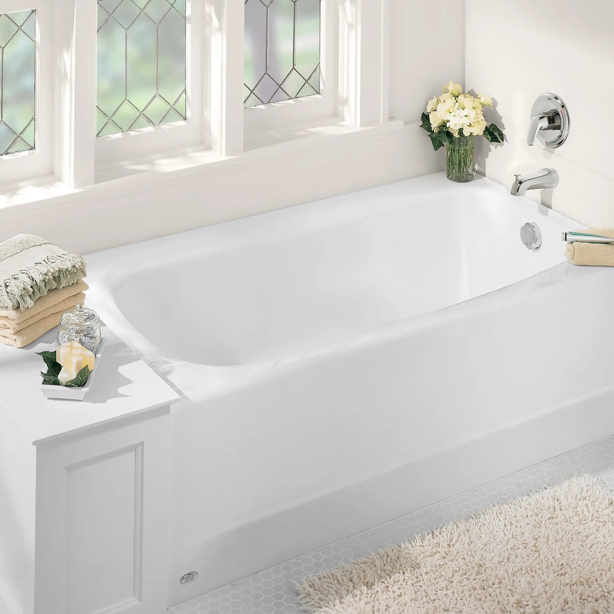 Cambridge Americast 60 x 32 Inch Right-Hand Drain Integral Apron Bathtub - Durable Porcelain Enamel Finish for Modern Bathroom Renovations