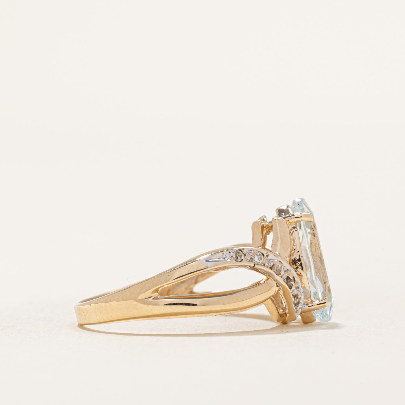 1.10ct Aquamarine & 0.03ct Diamond Crossover Ring - Size 8.25 | Elegant Birthstone Jewelry for Women | Perfect for Engagement, Anniversary & Special Occasion Gifts