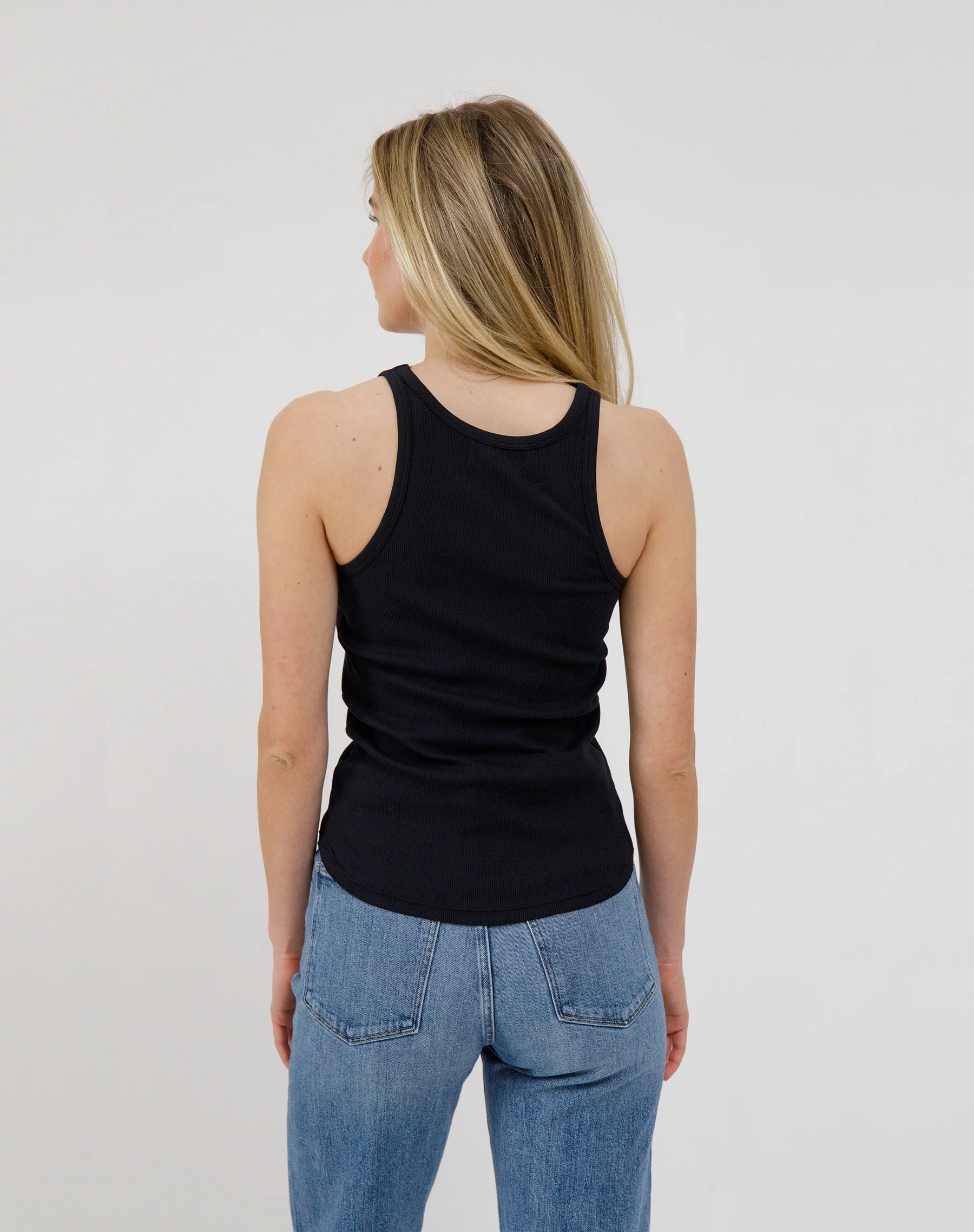 Brunette the Label Women's Ribbed Tank Top with Curved Hem - Soft Stretchy Casual & Layering Essential for Summer Outfits or Yoga Wear