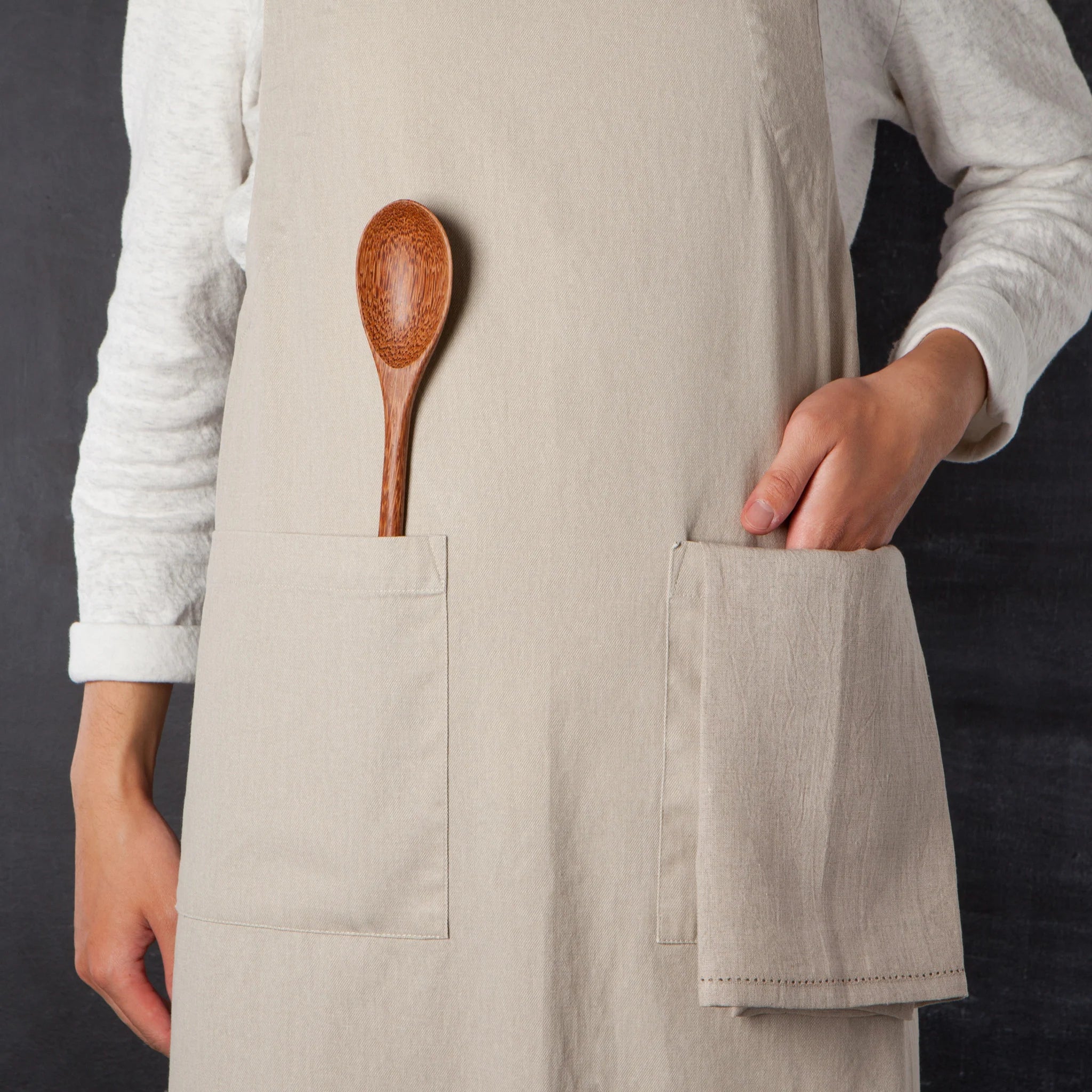 Stonewash Heirloom Dove Apron - Vintage Style Kitchen Apron for Cooking, Baking & Grilling - Perfect Gift for Chefs & Home Cooks