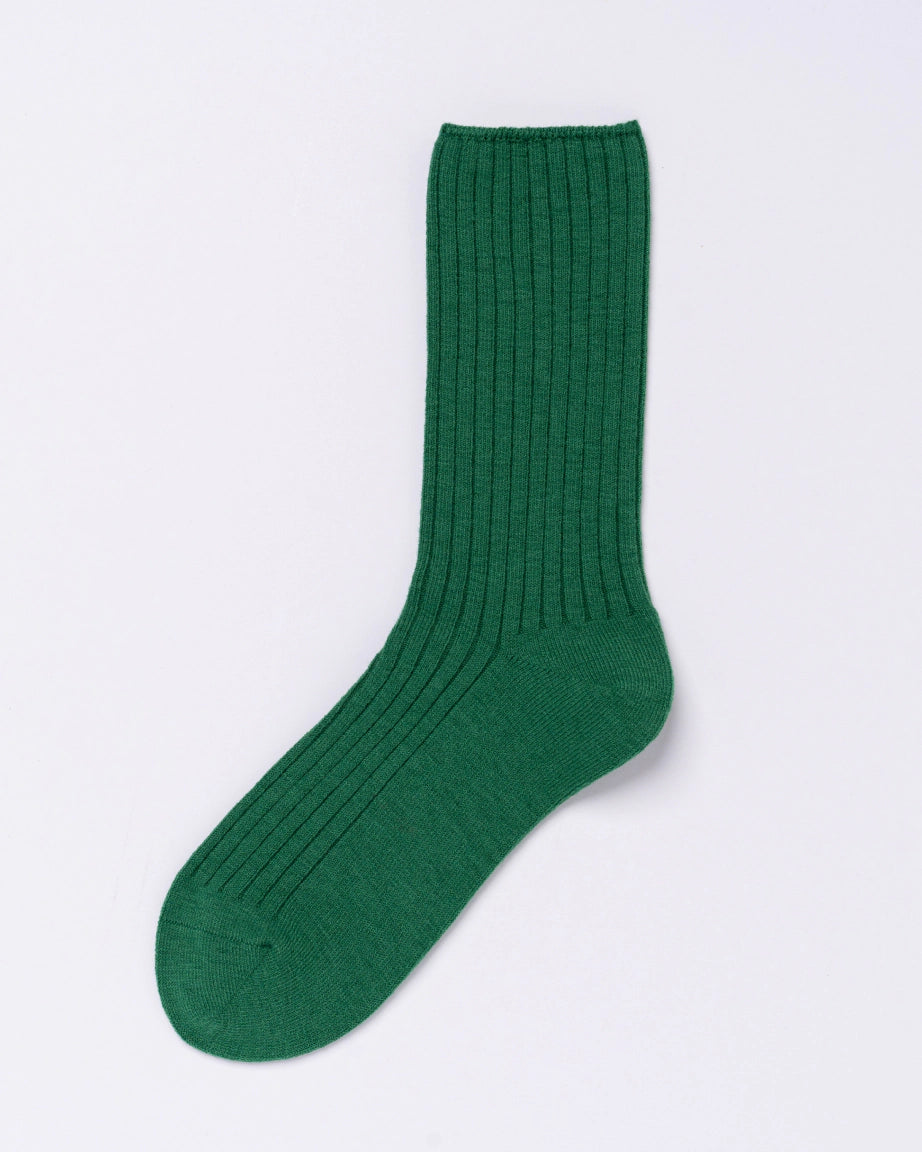 100% Wool Socks for Men & Women - Ultra Soft & Warm Merino Wool Hiking Socks in Forest Green | Perfect for Outdoor Adventures, Winter Hiking & Cold Weather Activities