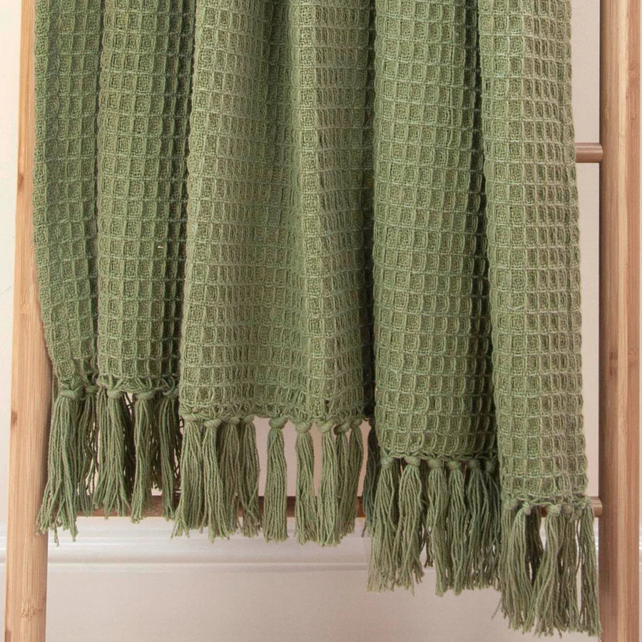 Appletree Bruges Throw Blanket - Soft & Cozy Khaki Knit Throw for Couch, Bed, or Sofa - Perfect for Home Decor, Living Room, and Gift Giving