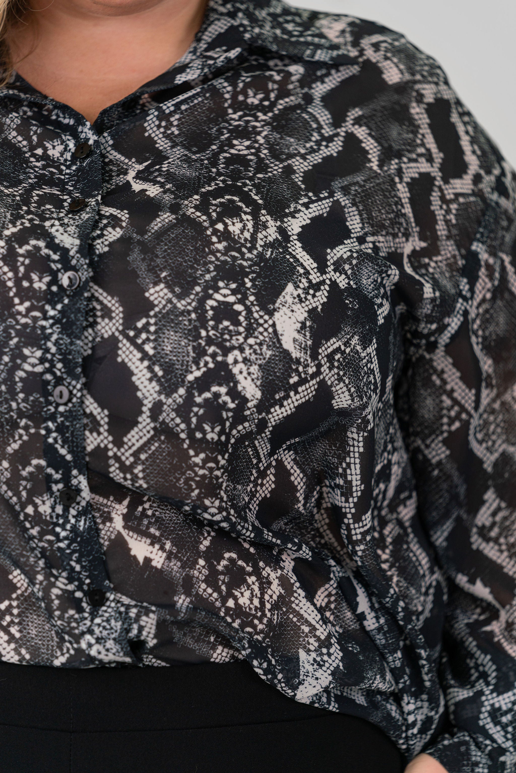 Fashionable Snake Print Women's Top - Trendy Animal Print Blouse for Casual Wear, Night Out & Party Outfits
