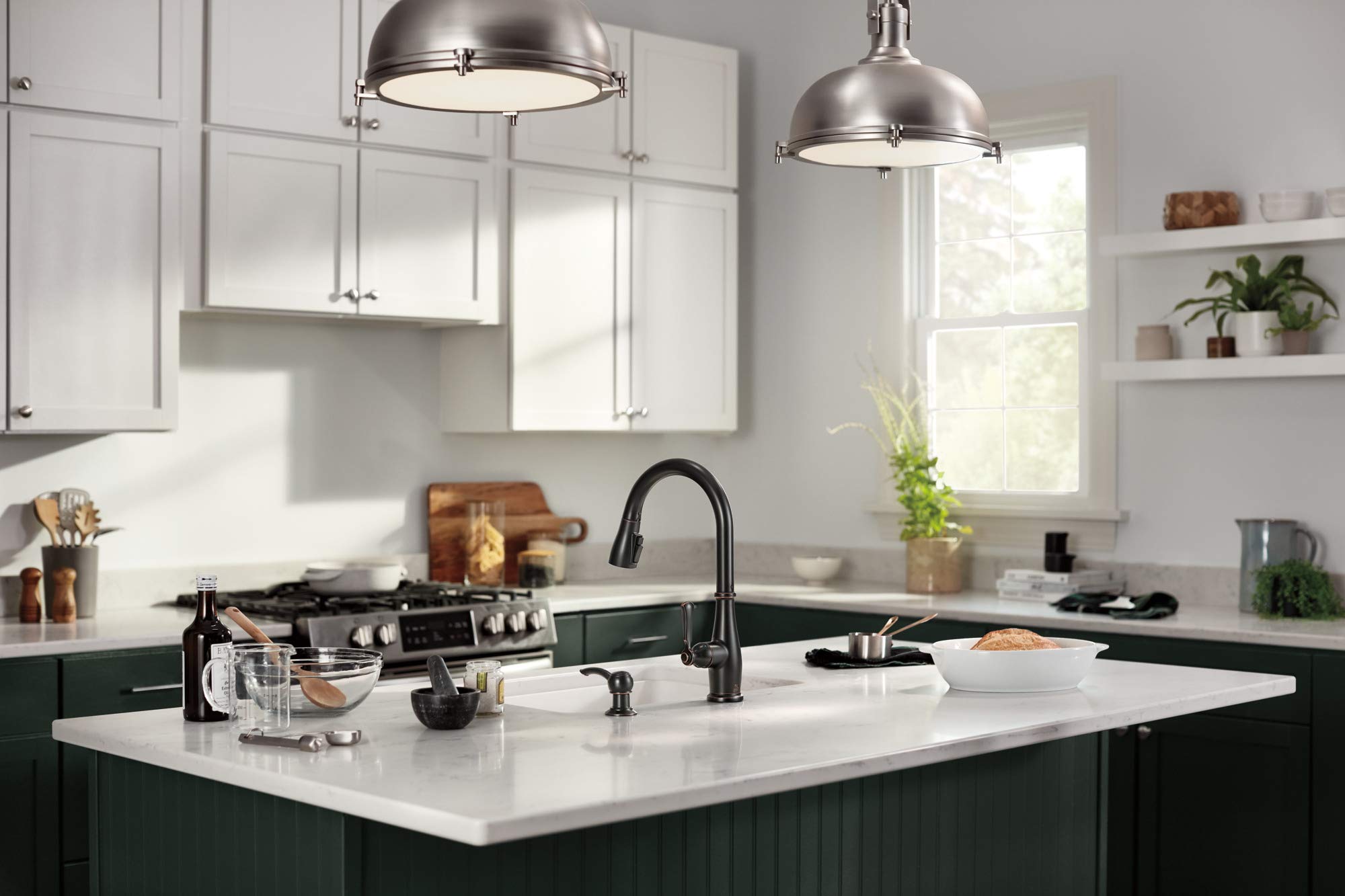 Peerless P7965LF-OB Elmhurst Single-Handle Pull-Down Kitchen Faucet in Oil Rubbed Bronze - Perfect for Modern Farmhouse & Industrial Style Kitchens