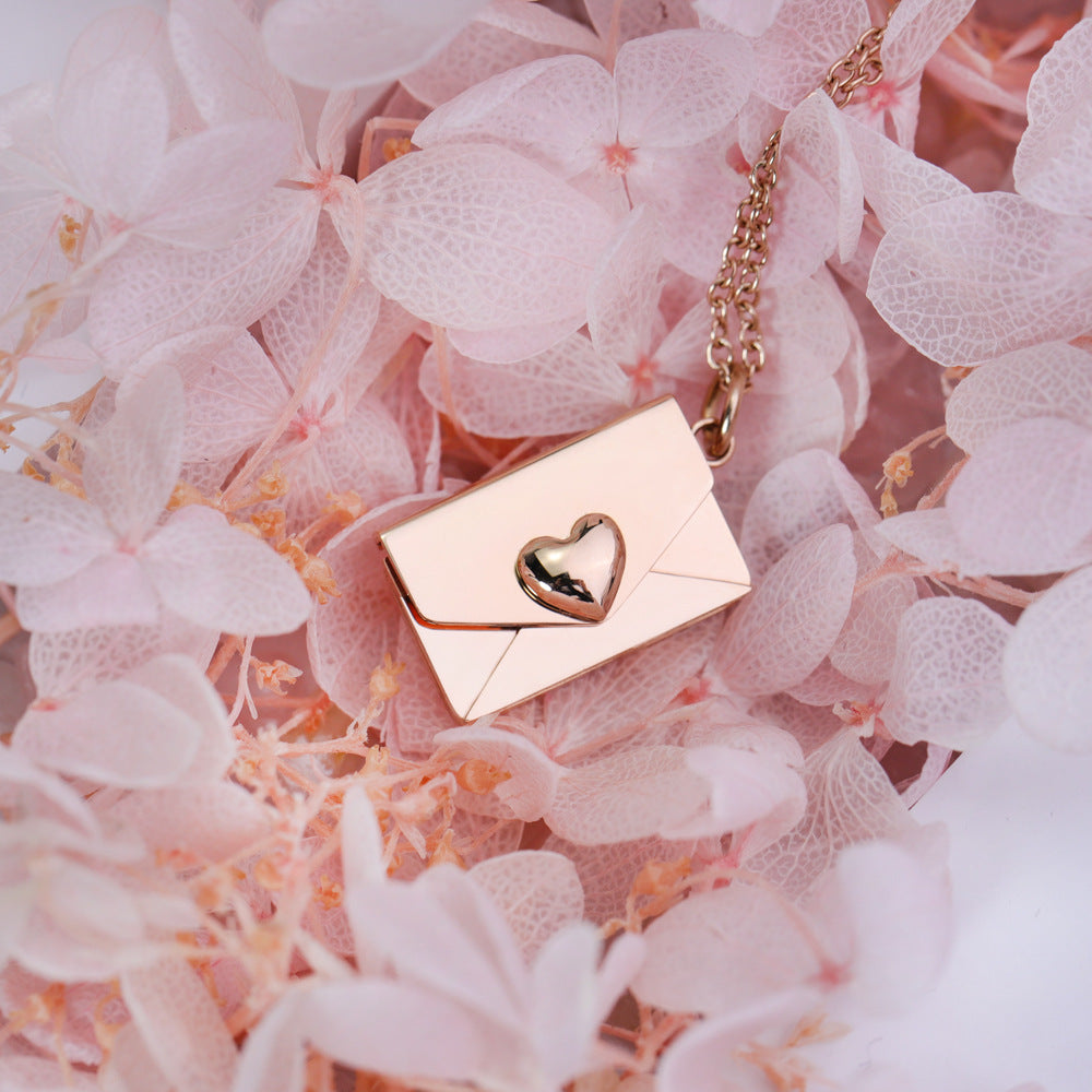 Custom Engraved Love Couple Necklace for Him & Her - Personalized Romantic Gift for Anniversary, Wedding, Valentine's Day - Perfect for Couples, Engagements & Special Occasions