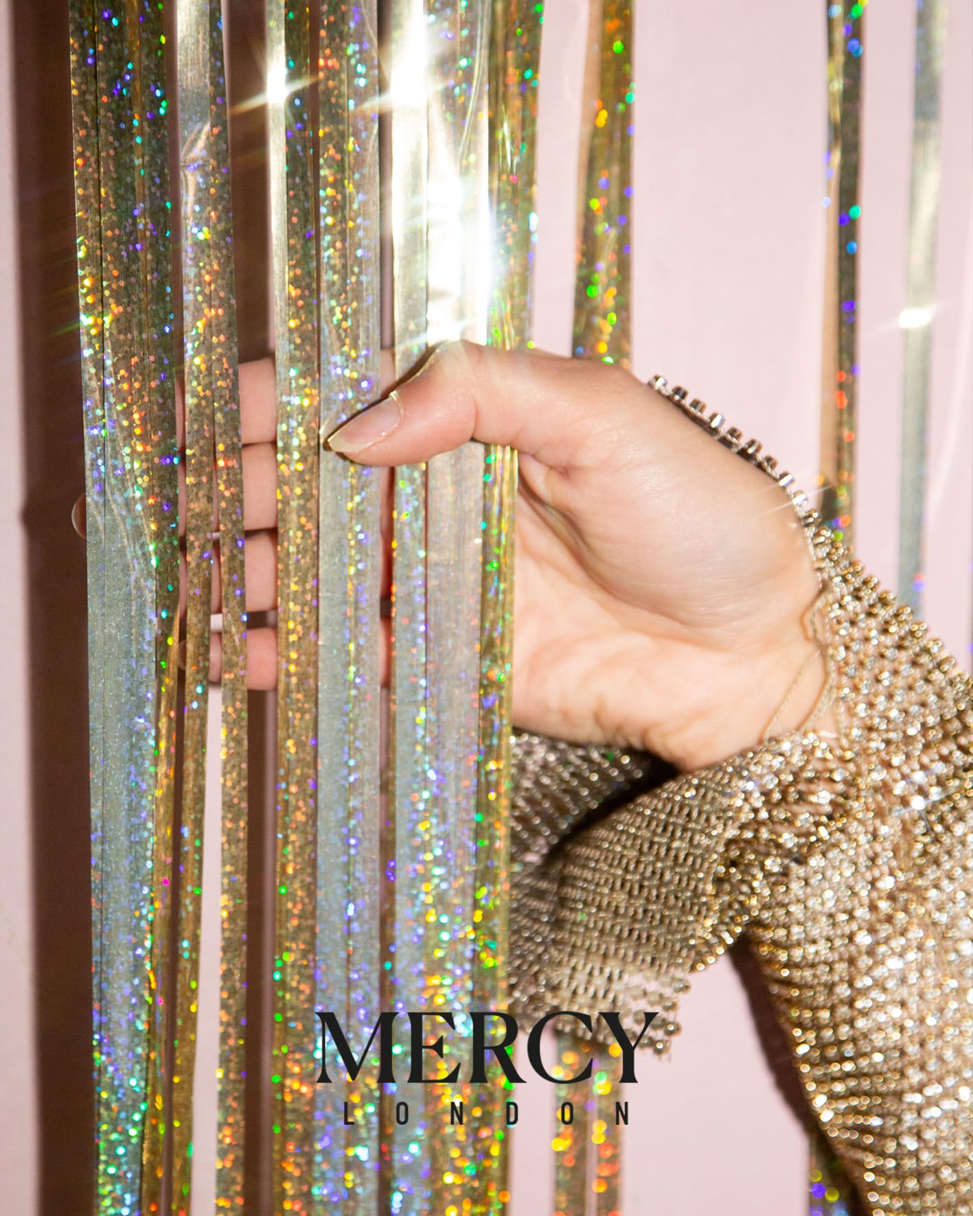 MERCY LONDON Holographic Champagne Gold Fringe Curtains - Shiny Party Decorations, Home Decoration & Photo Backdrop for Weddings, Baby Showers, Birthday Parties & Events (Tinsel Hologram Curtain)