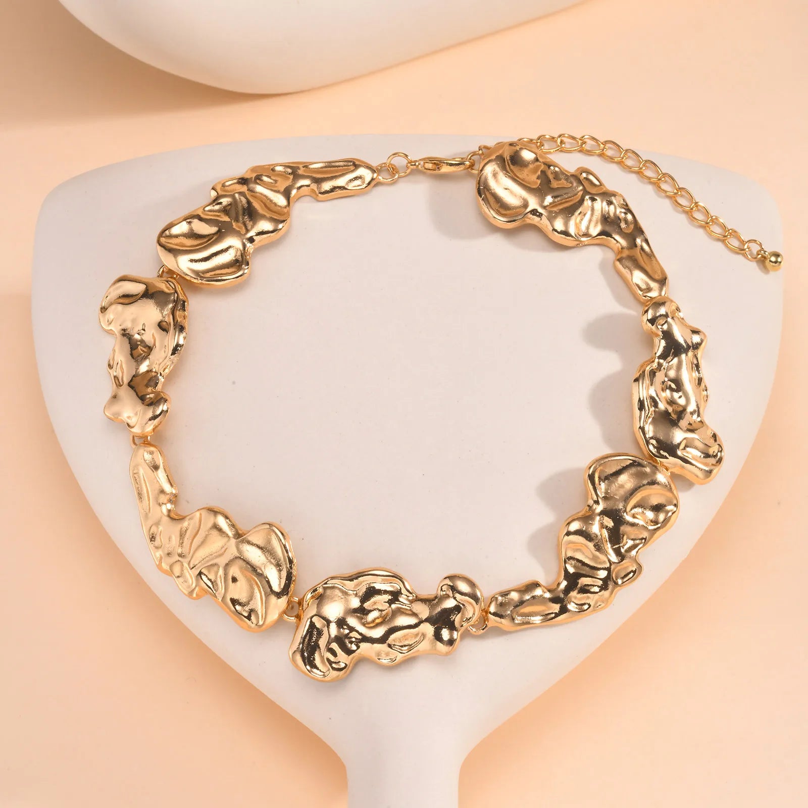 48g Alloy Geometric Choker Necklace for Women - Punk Style Liquid Pleated Irregular Clavicle Chain - Perfect for Banquets, Parties & Statement Jewelry Looks