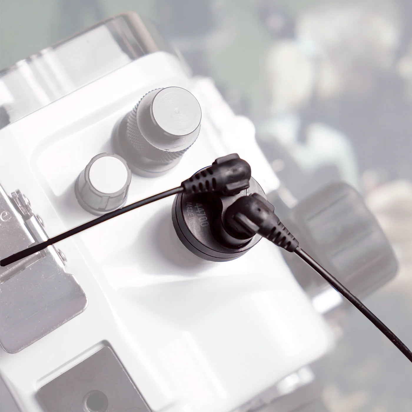 Ikelite Gen 2 Manual Fiber Optic Transmitter for DL & DLM Underwater Housings - Perfect for Underwater Photography and Videography