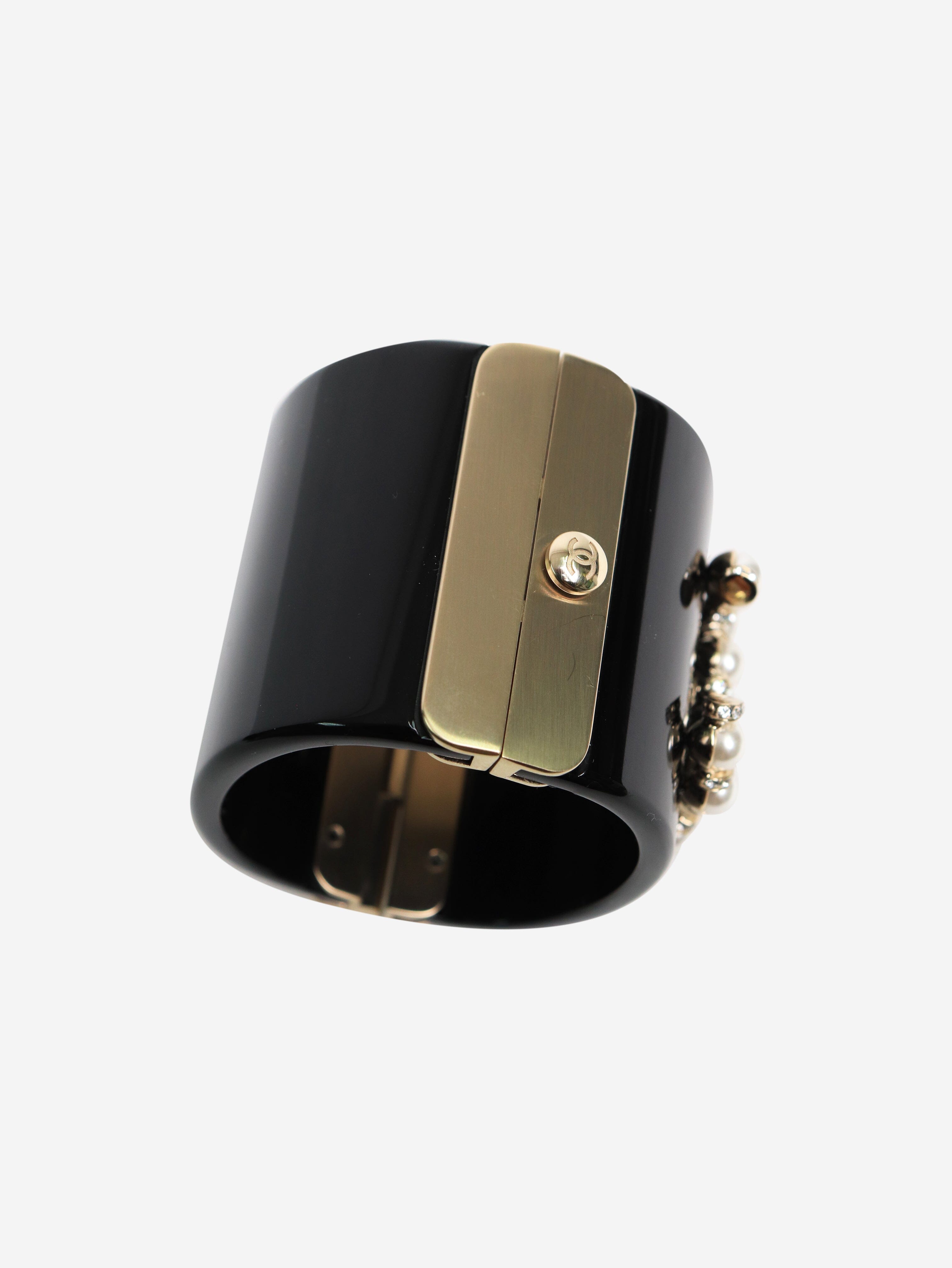Elegant Black Pearl Resin CC Cuff Bracelet - Stylish Adjustable Bangle for Women, Perfect for Parties, Weddings & Everyday Fashion Accessories